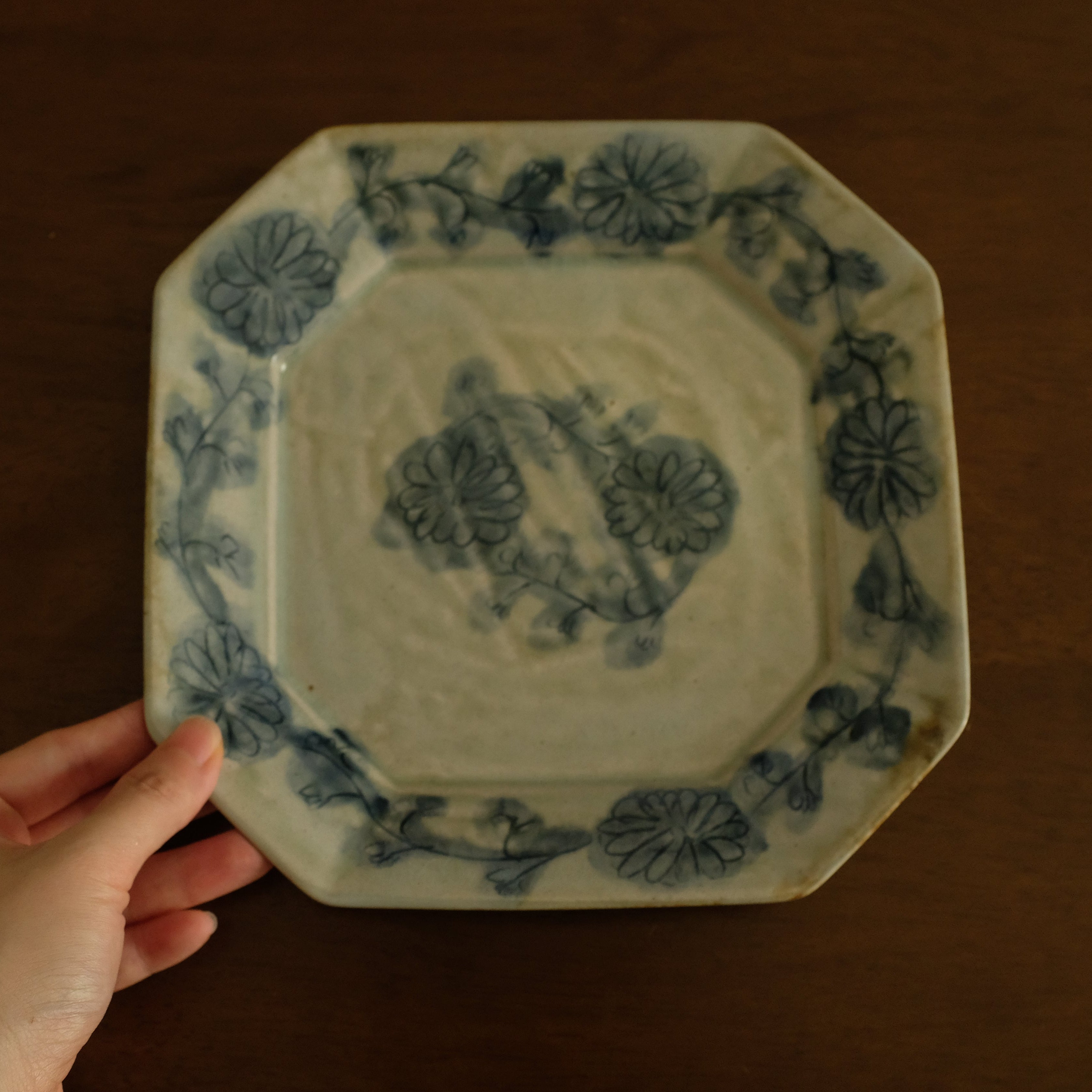 Annan Azure Retro Style Hand Painted Floral Rim Decorative Shiboride Blue White Floral Pattern Octagon Plate Underglazed Stoneware Ceramic
