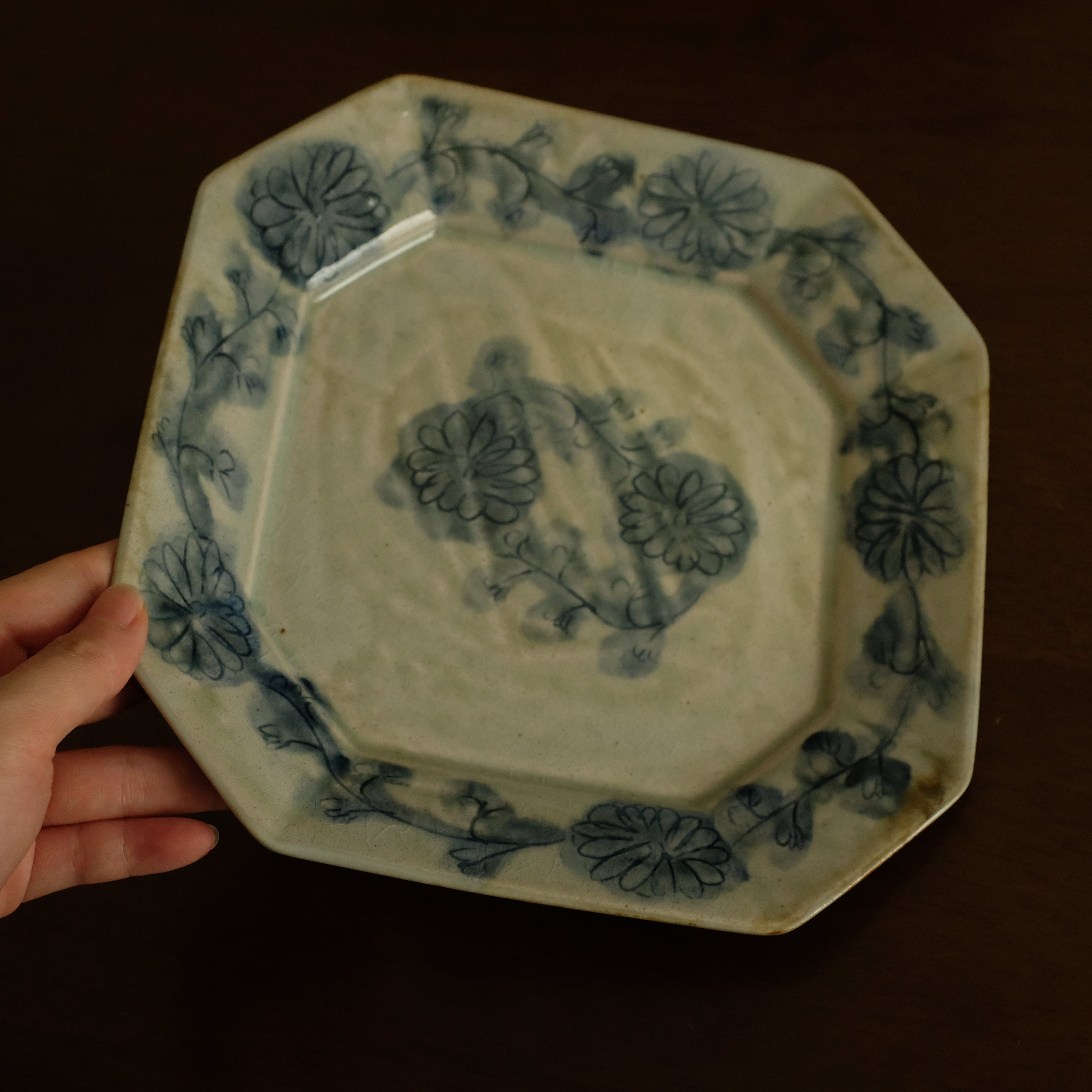 Annan Azure Retro Style Hand Painted Floral Rim Decorative Shiboride Blue White Floral Pattern Octagon Plate Underglazed Stoneware Ceramic