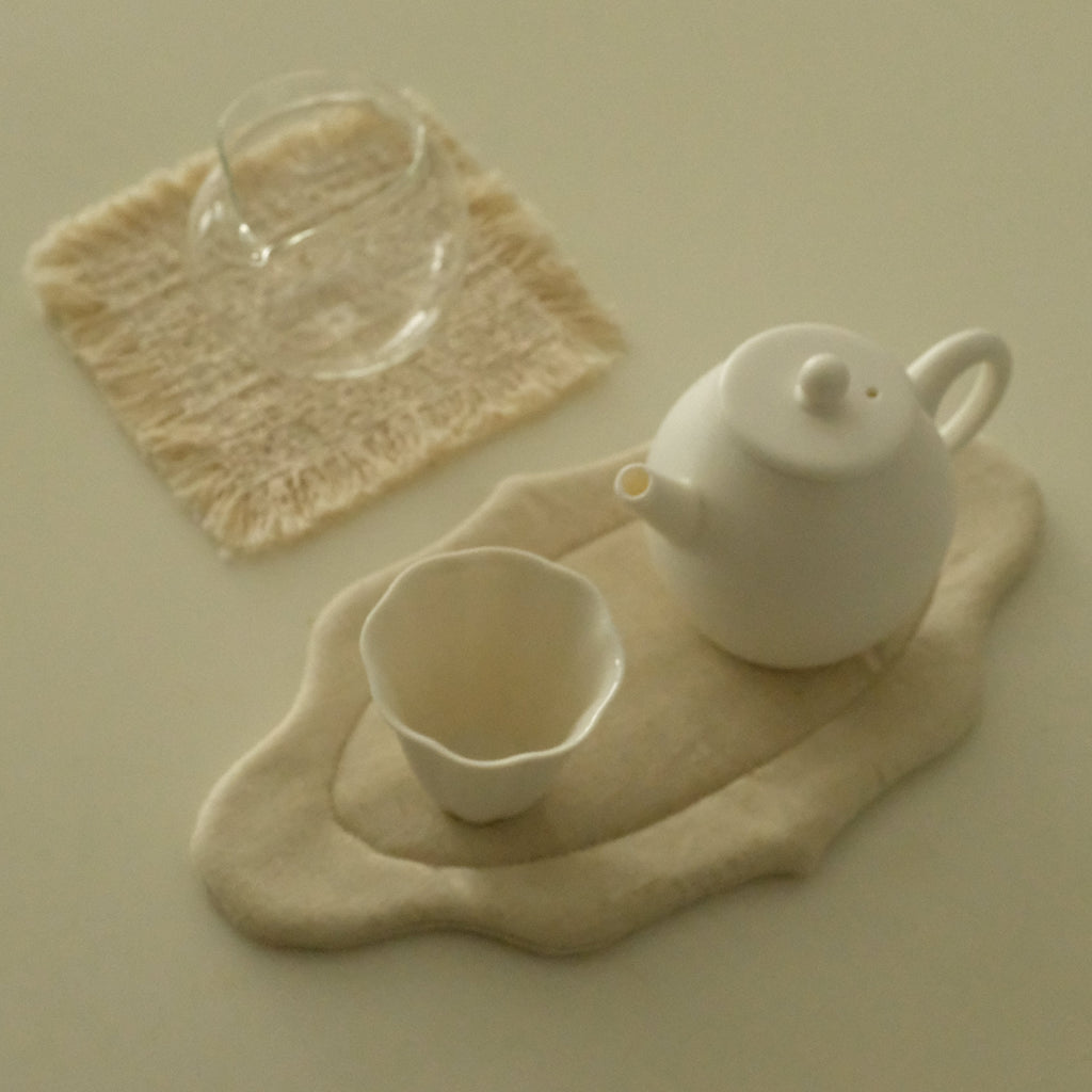 Atelier Cha Minimalistic White Porcelain Gong Fu Brew Tea Set Egg Shape Tea Pot Tea Cup Fairness Cup