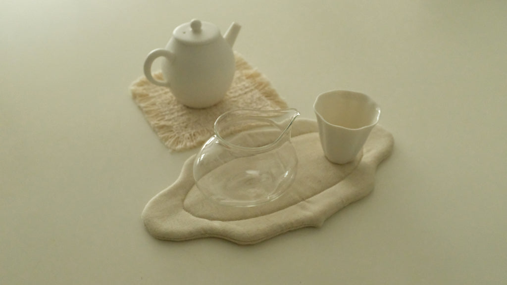 Atelier Cha Minimalistic White Porcelain Gong Fu Brew Tea Set Egg Shape Tea Pot Tea Cup Fairness Cup