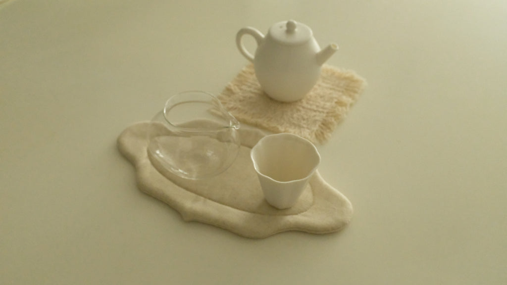 Atelier Cha Minimalistic White Porcelain Gong Fu Brew Tea Set Egg Shape Tea Pot Tea Cup Fairness Cup