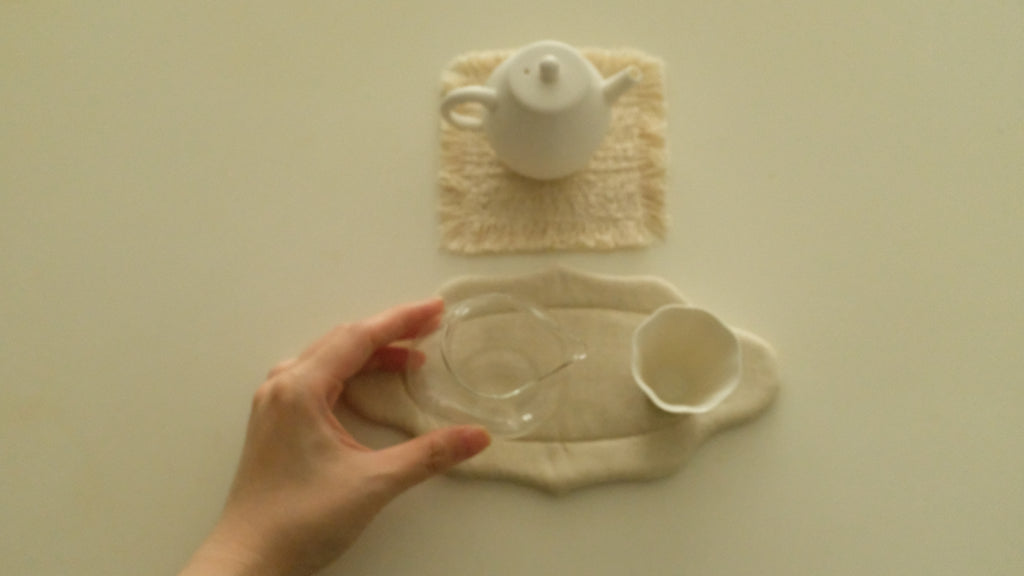 Atelier Cha Minimalistic White Porcelain Gong Fu Brew Tea Set Egg Shape Tea Pot Tea Cup Fairness Cup