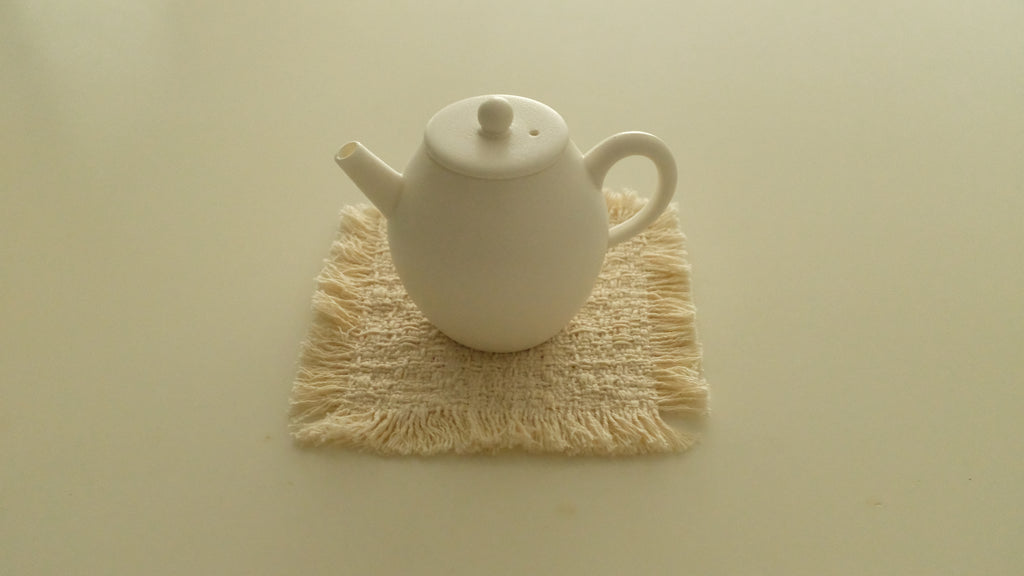 Atelier Cha Minimalistic White Porcelain Gong Fu Brew Tea Set Egg Shape Tea Pot Tea Cup Fairness Cup