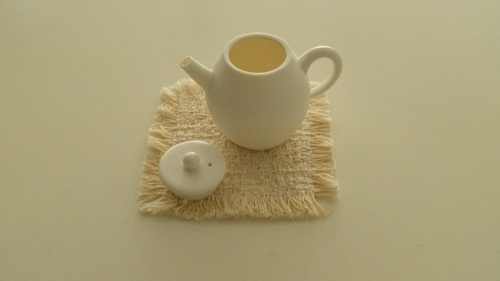 Atelier Cha Minimalistic White Porcelain Gong Fu Brew Tea Set Egg Shape Tea Pot Tea Cup Fairness Cup