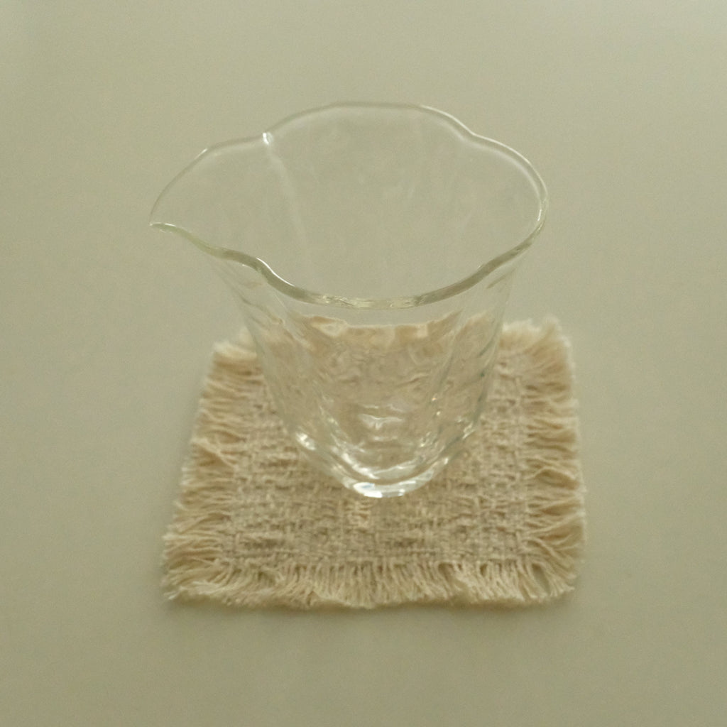 Atelier Cha Handmade Plum Blossom Hammered Finish High Borosilicate Glass Fairness Cup Tea Pitcher