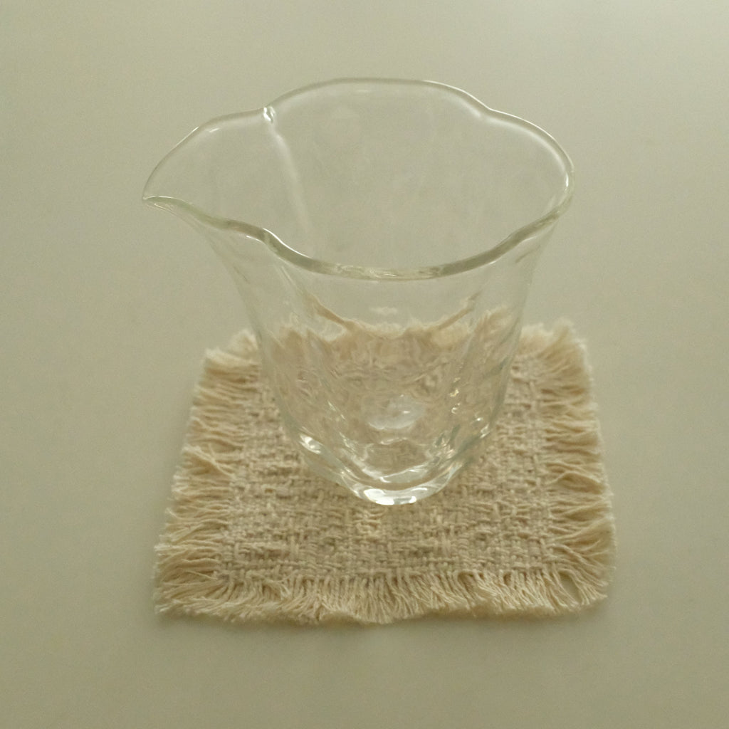Atelier Cha Handmade Plum Blossom Hammered Finish High Borosilicate Glass Fairness Cup Tea Pitcher