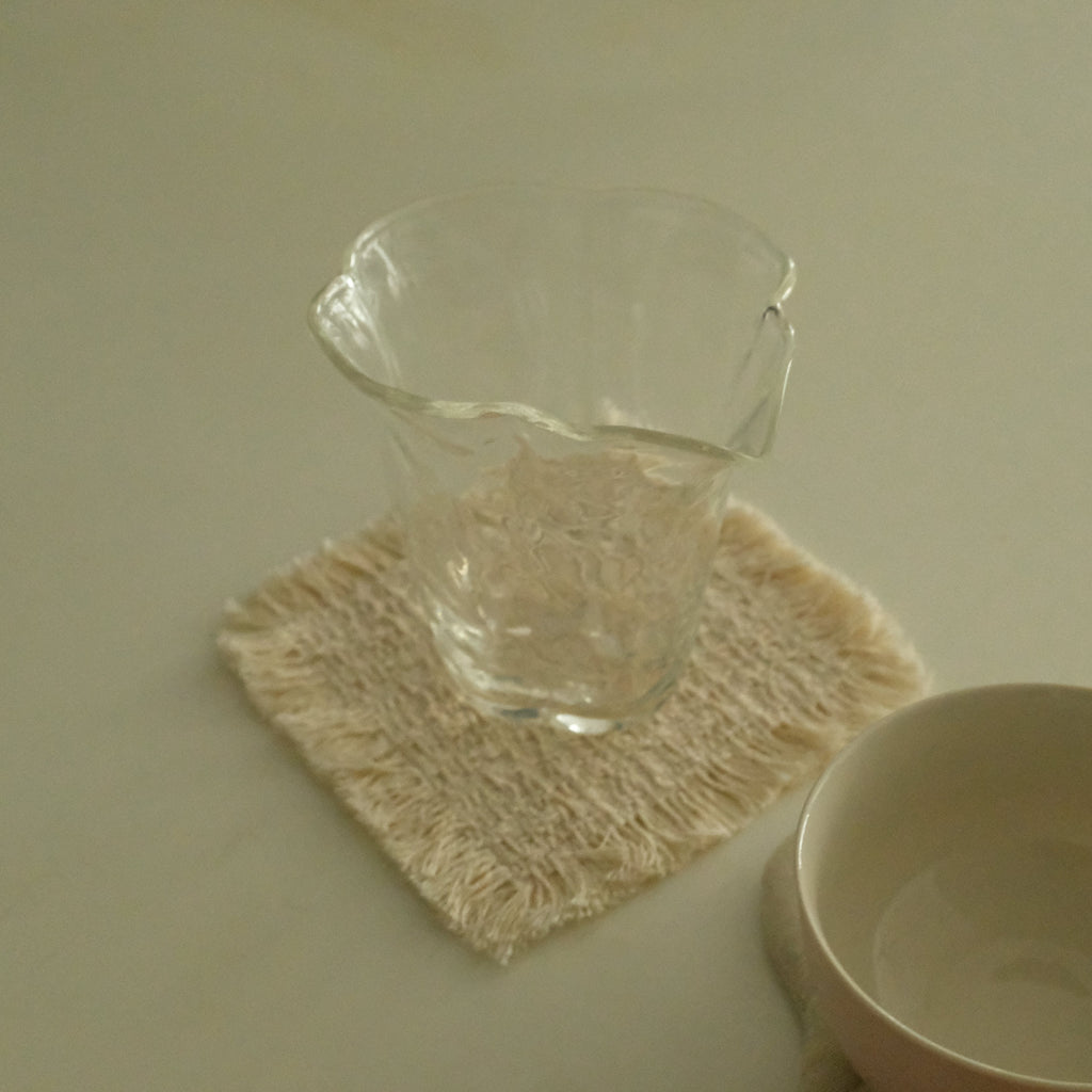 Atelier Cha Handmade Plum Blossom Hammered Finish High Borosilicate Glass Fairness Cup Tea Pitcher