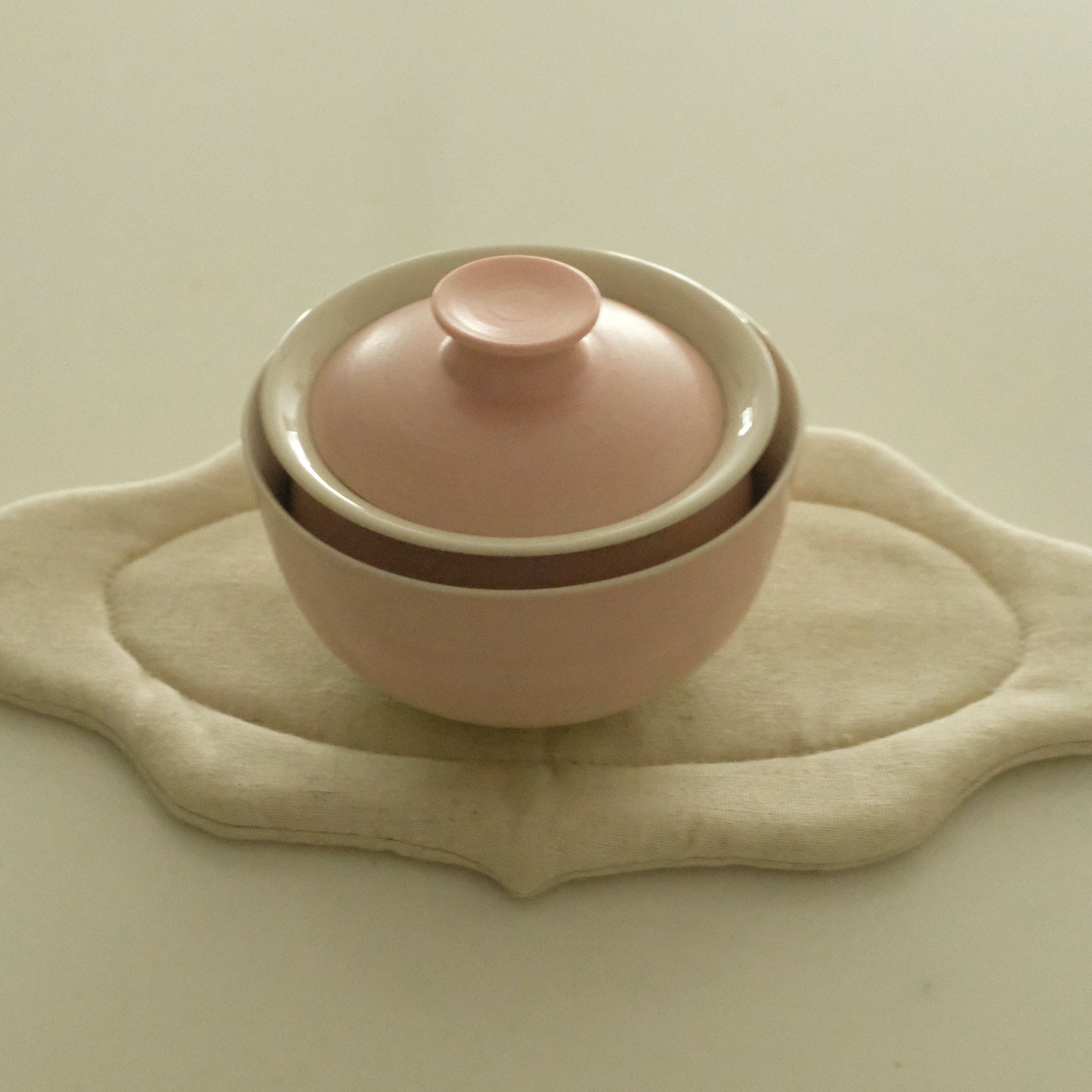 Atelier Cha Handmade Soft Pink Gradient Gaiwan Tea Cup Stackable Solo Tea Set
