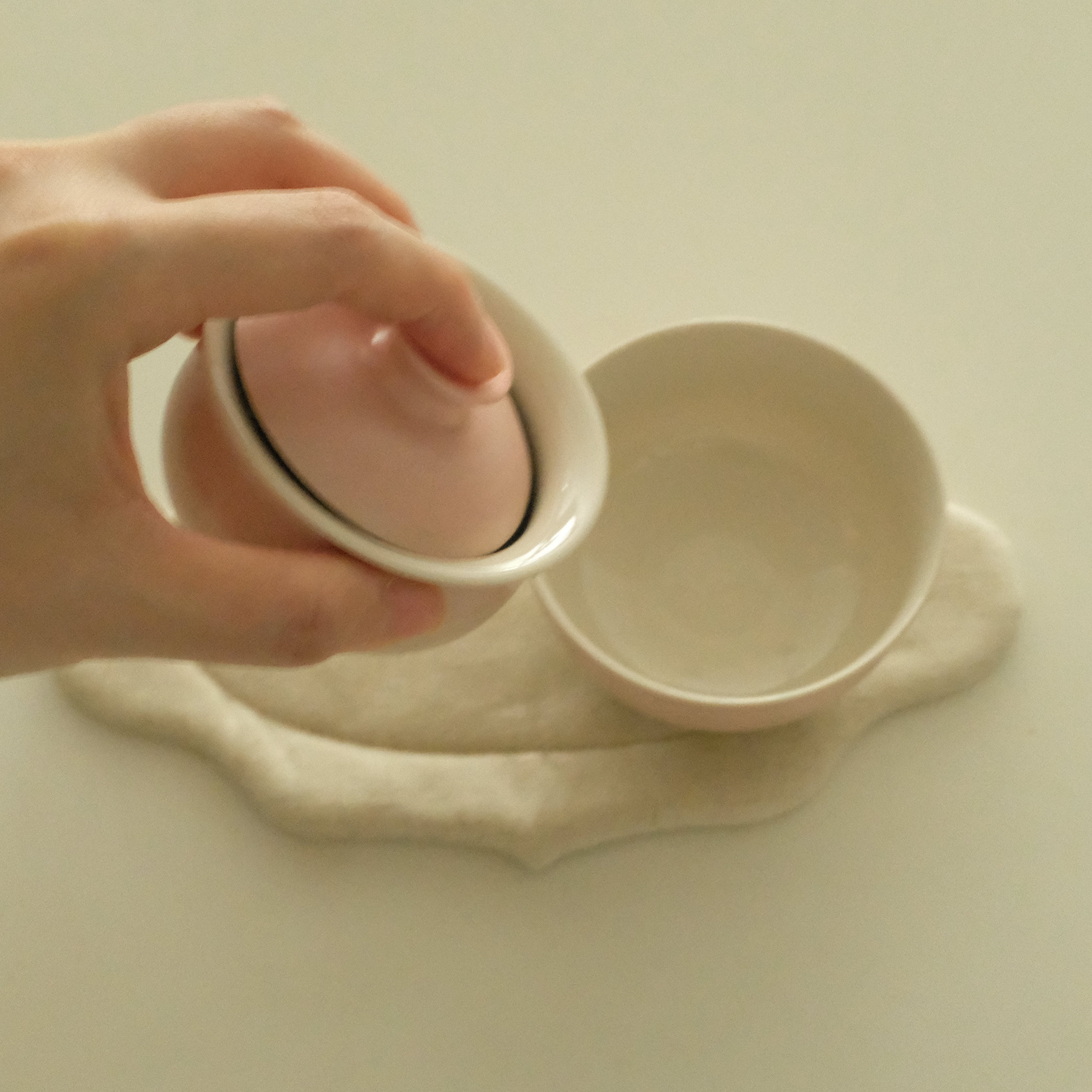 Atelier Cha Handmade Soft Pink Gradient Gaiwan Tea Cup Stackable Solo Tea Set