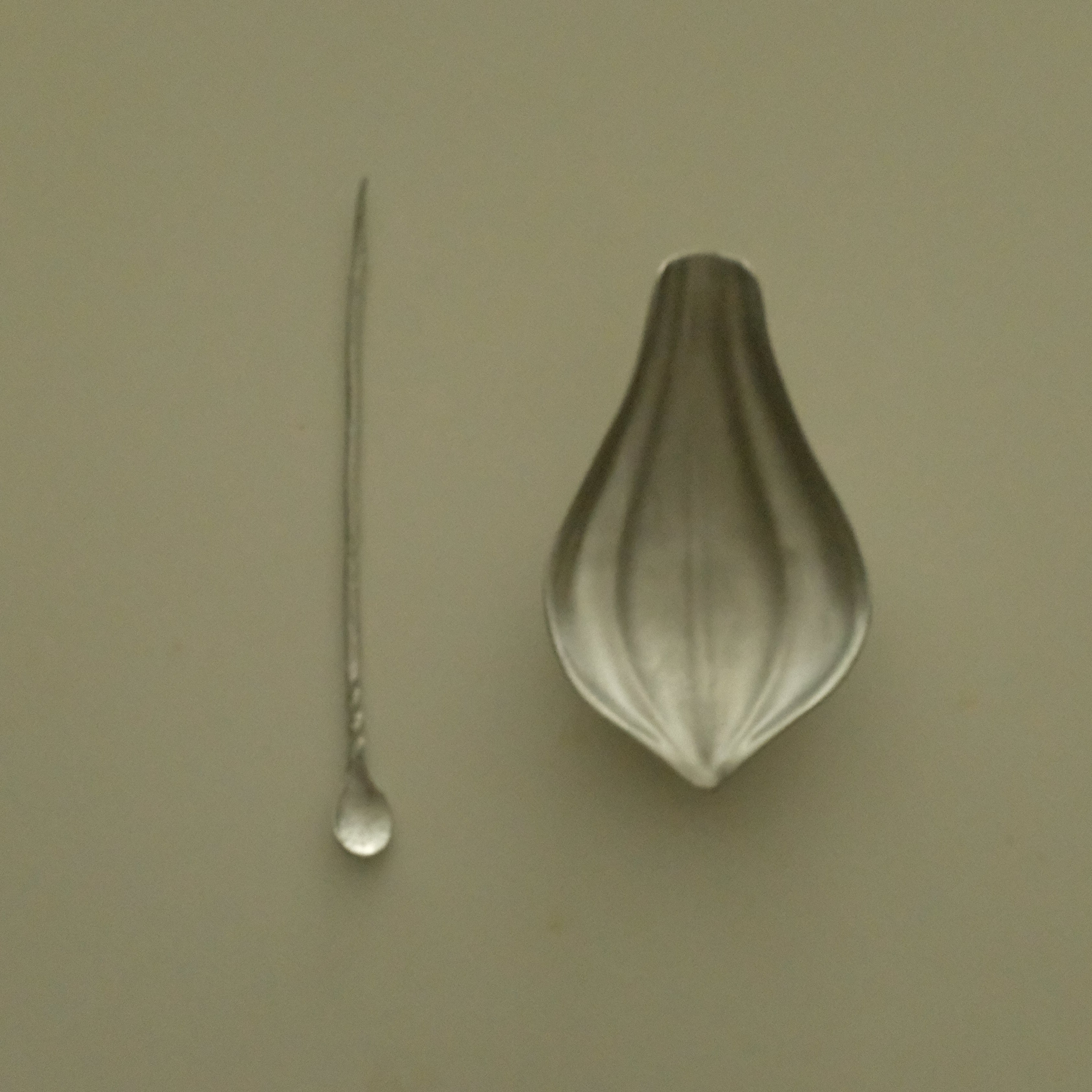 Atelier Cha Lotus Petal Silver White Tin Tea Scoop Tea Spoon 2 Piece Tea Accessories Set