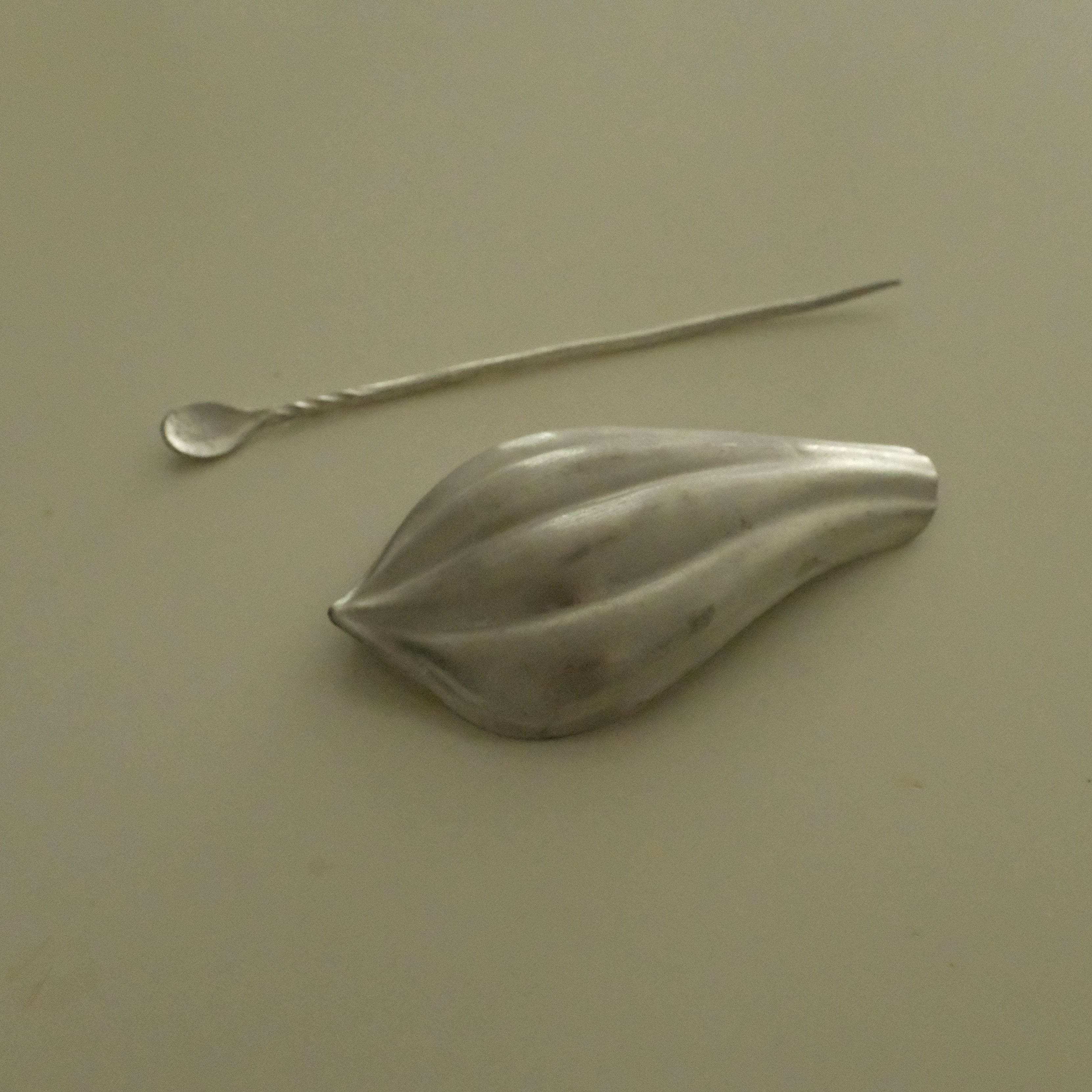 Atelier Cha Lotus Petal Silver White Tin Tea Scoop Tea Spoon 2 Piece Tea Accessories Set