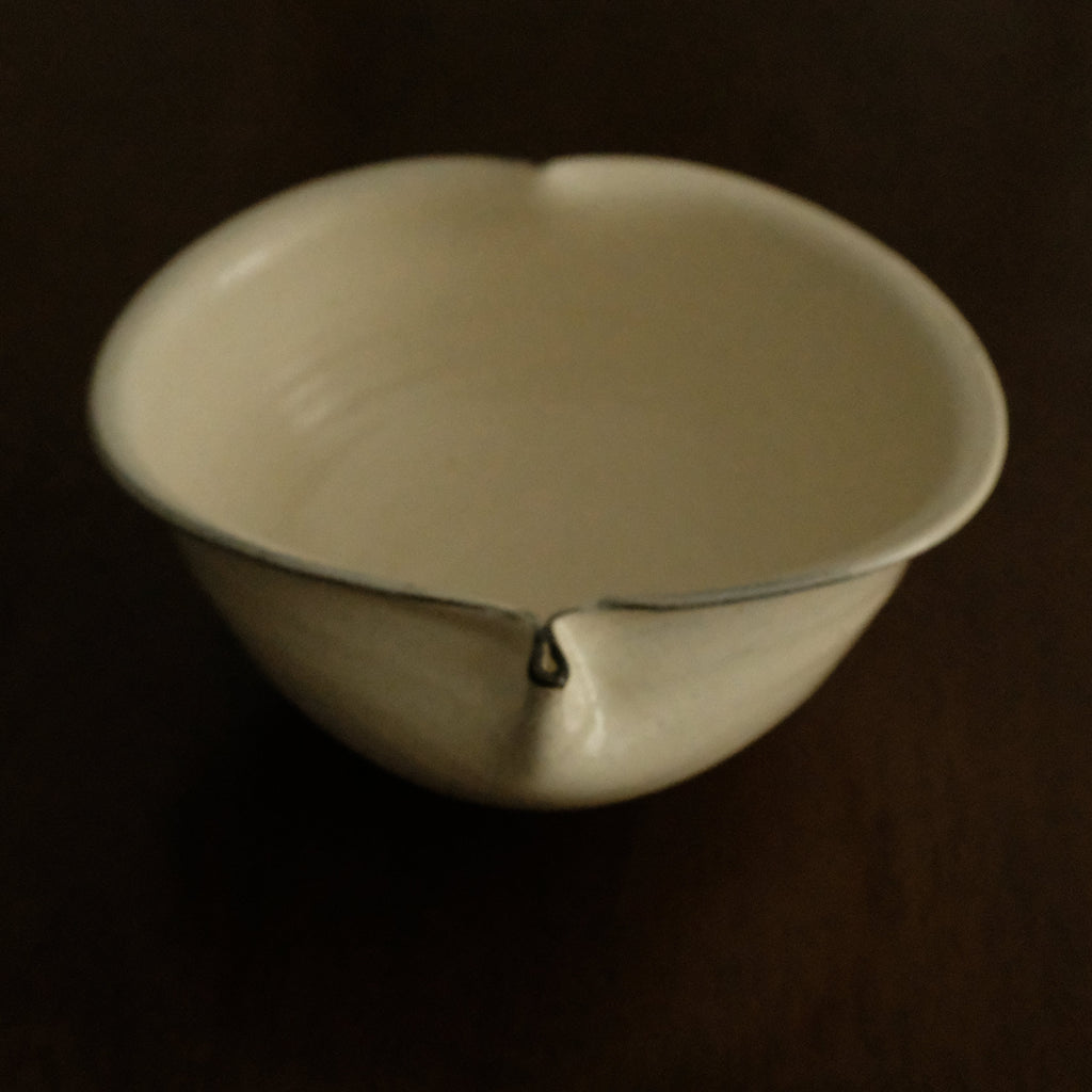 Yuli Handmade Cream White Apple Shape Ceramic Big Deep Bowl