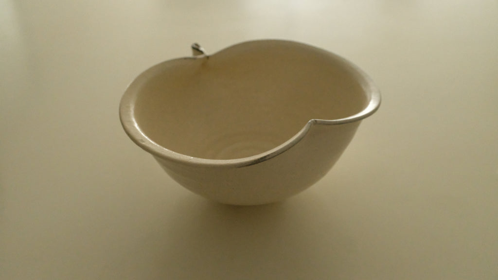 Yuli Handmade Cream White Apple Shape Ceramic Big Deep Bowl