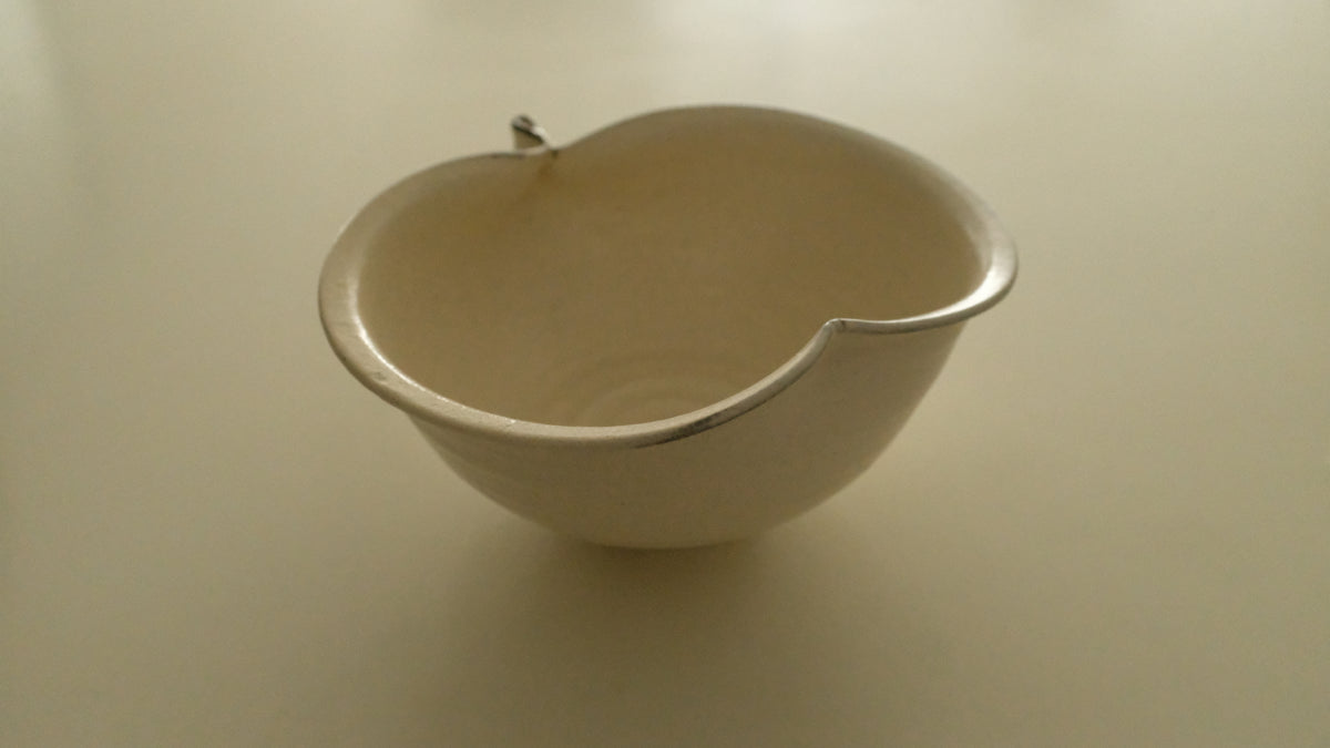 Yuli Handmade Cream White Apple Shape Ceramic Big Deep Bowl