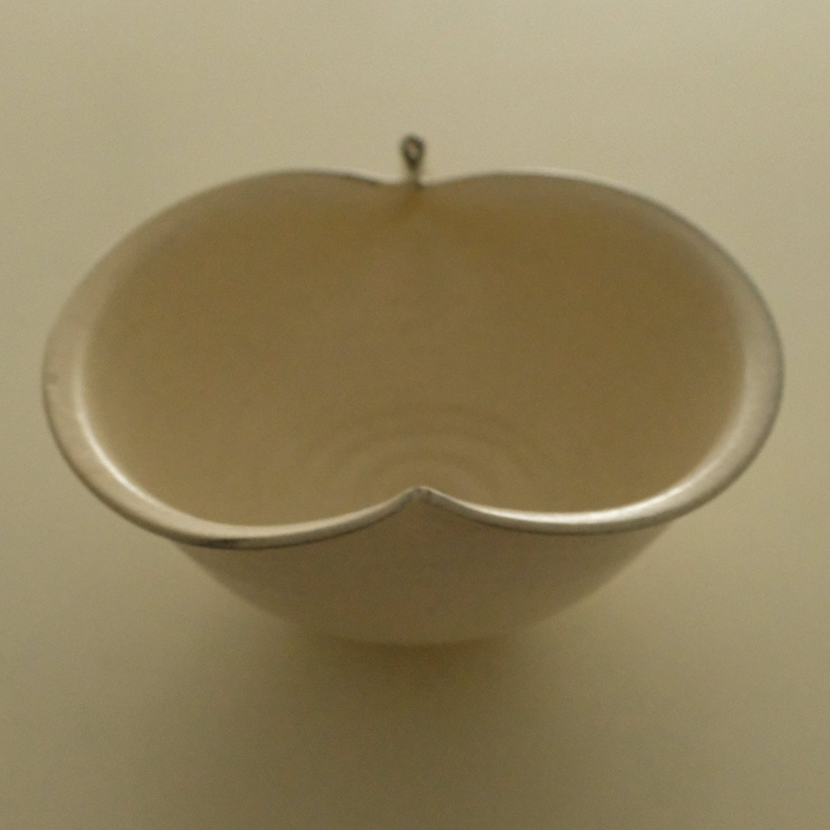 Yuli Handmade Cream White Apple Shape Ceramic Big Deep Bowl