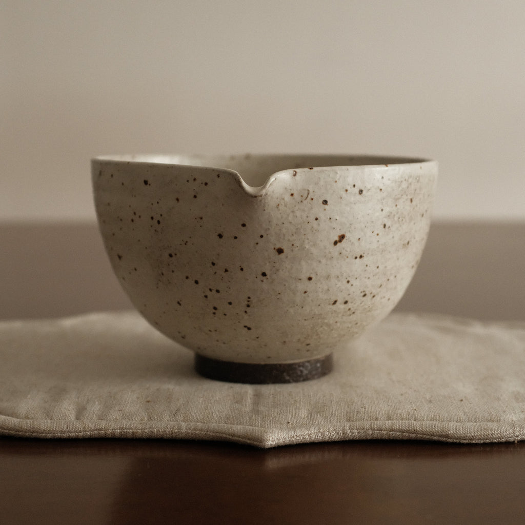Yuli Speckled Grey White Handmade Katakuchi Matcha Bowl Powdered Glaze Underglazed Stoneware