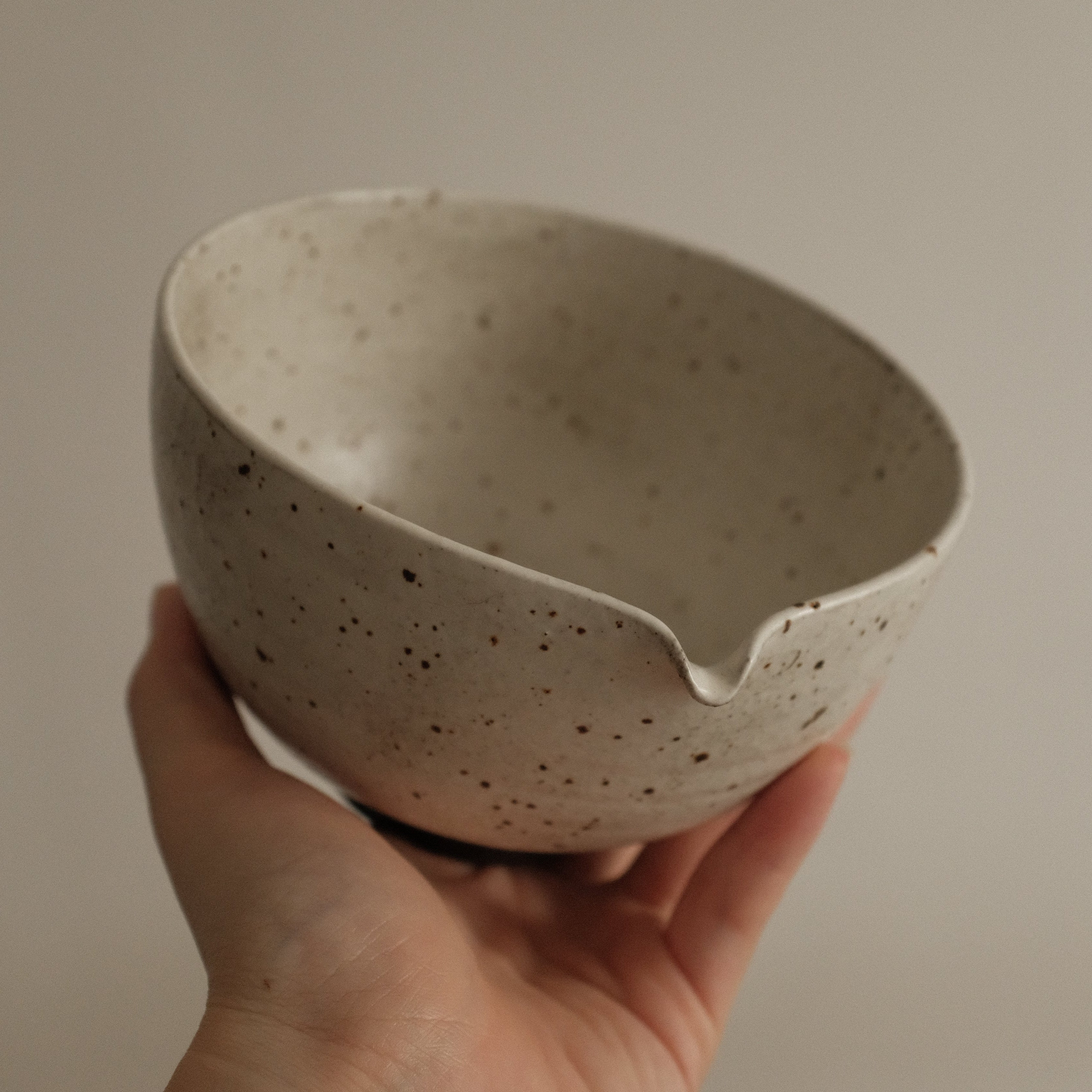 Yuli Speckled Grey White Handmade Katakuchi Matcha Bowl Powdered Glaze Underglazed Stoneware