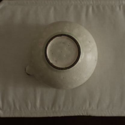 Yu Ming Handmade Matte White Green Undertones Kohiki Katakuchi Matcha Bowl Powdered Glaze Stoneware 370 ml