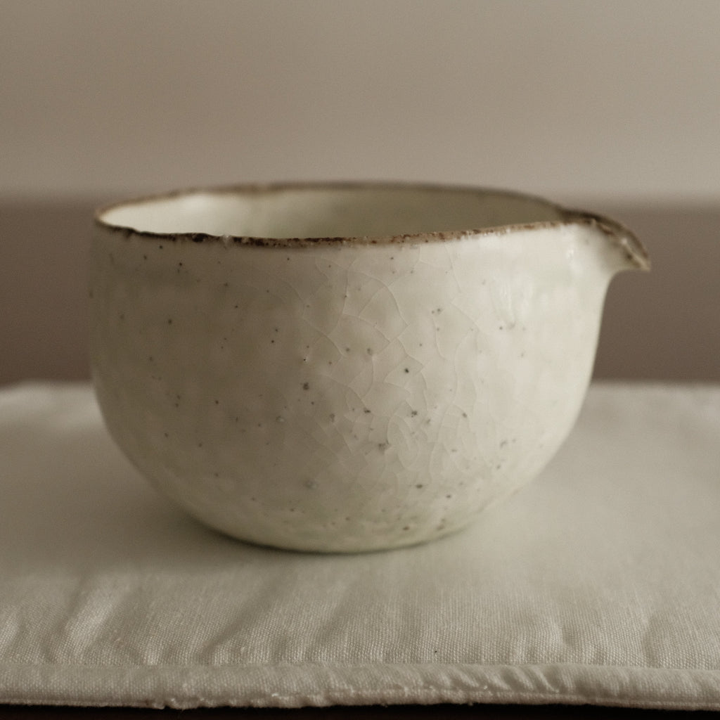 Yu Ming Handmade Matte White Green Undertones Katakuchi Matcha Bowl Powdered Glaze Stoneware 400 ml