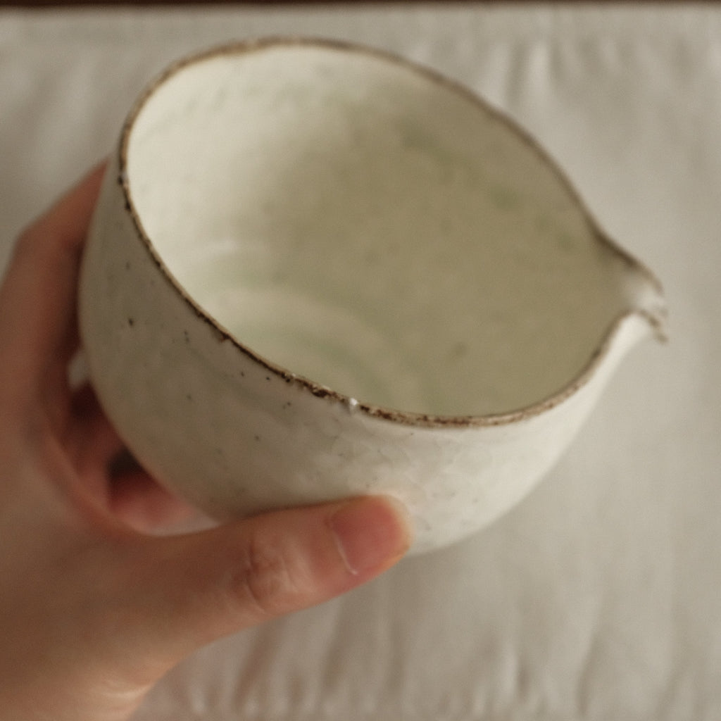 Yu Ming Handmade Matte White Green Undertones Katakuchi Matcha Bowl Powdered Glaze Stoneware 400 ml