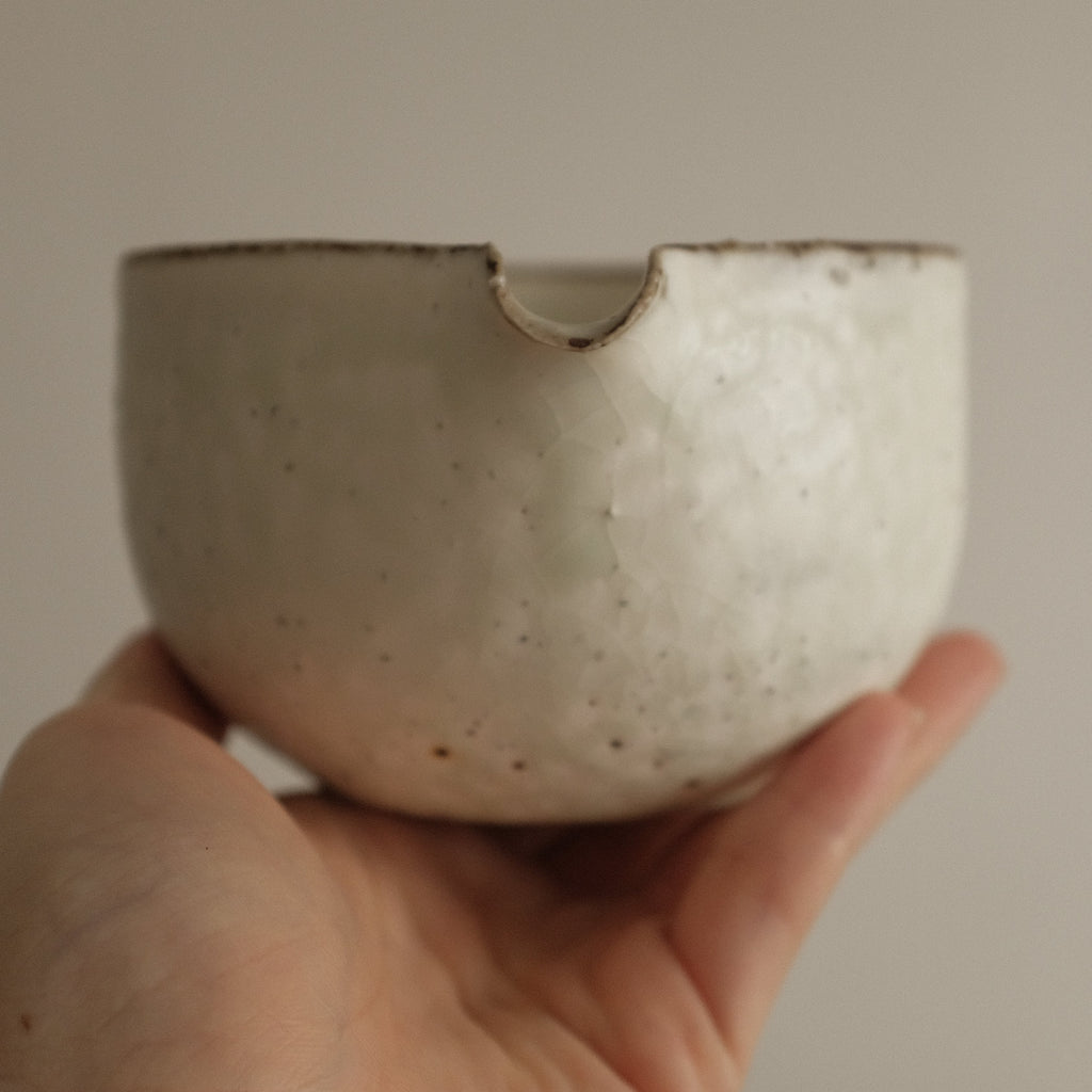 Yu Ming Handmade Matte White Green Undertones Katakuchi Matcha Bowl Powdered Glaze Stoneware 400 ml