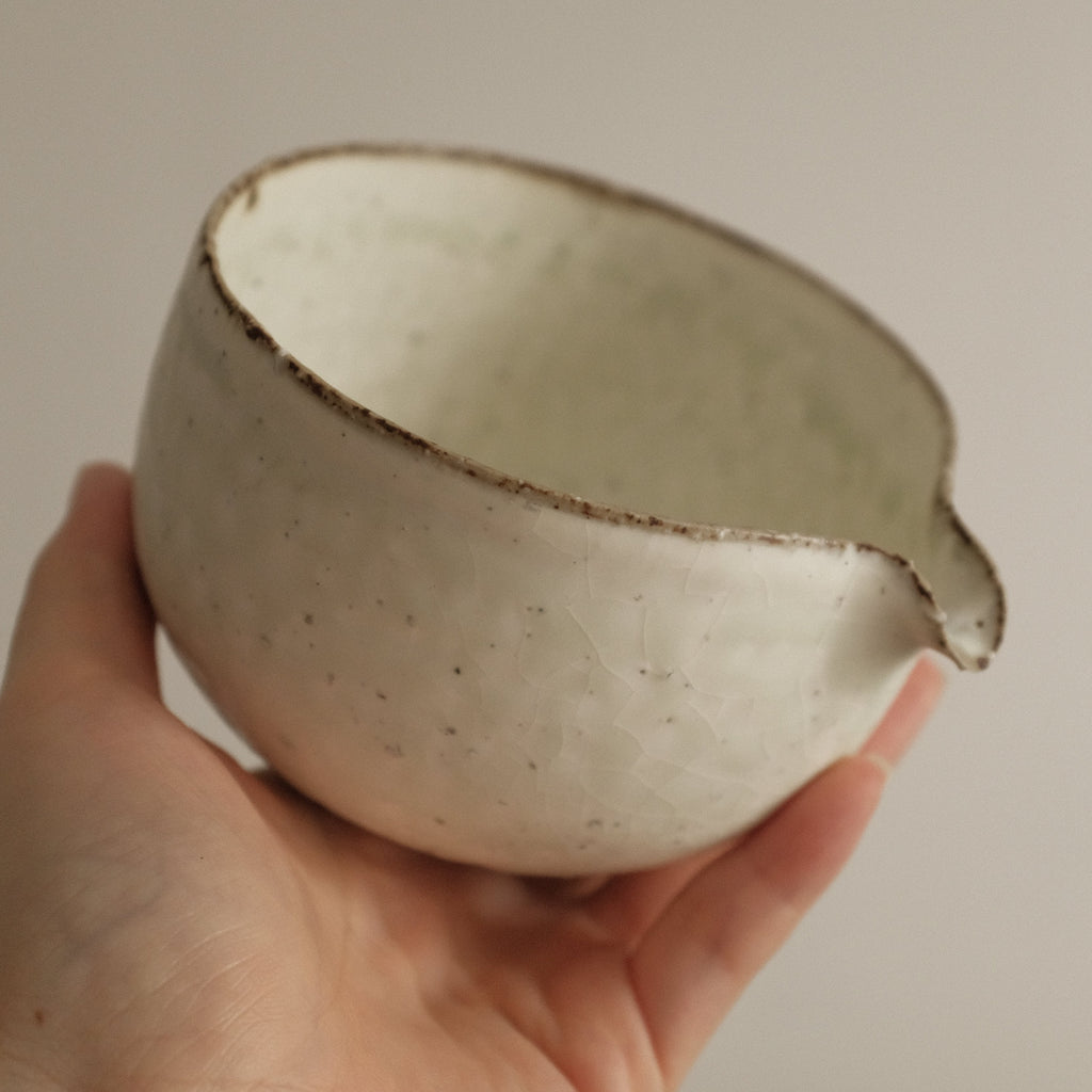 Yu Ming Handmade Matte White Green Undertones Katakuchi Matcha Bowl Powdered Glaze Stoneware 400 ml