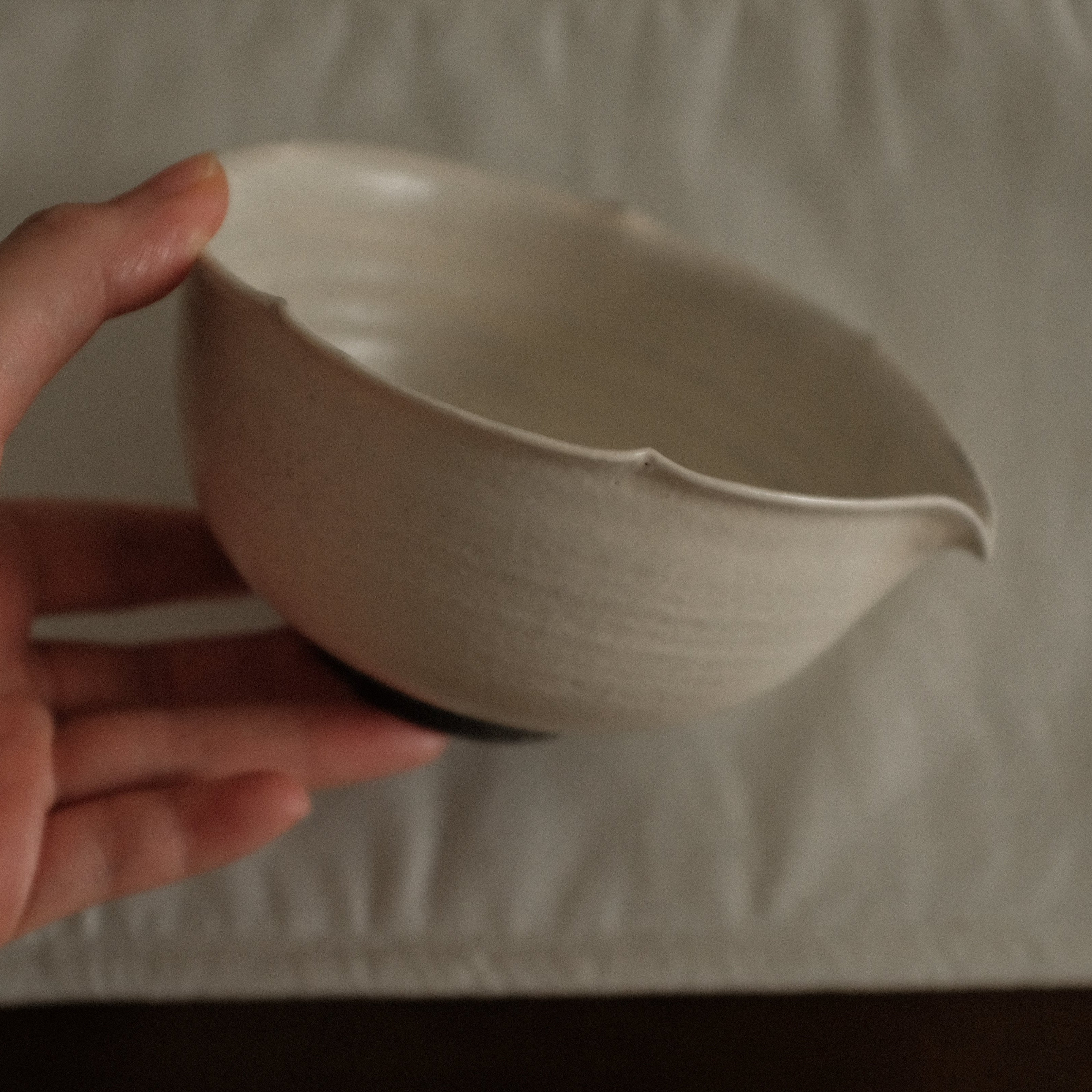 Yuli Handmade Snow White Floral Rim Katakuchi Chawan Matcha Bowl Powdered Glaze Underglazed Stoneware