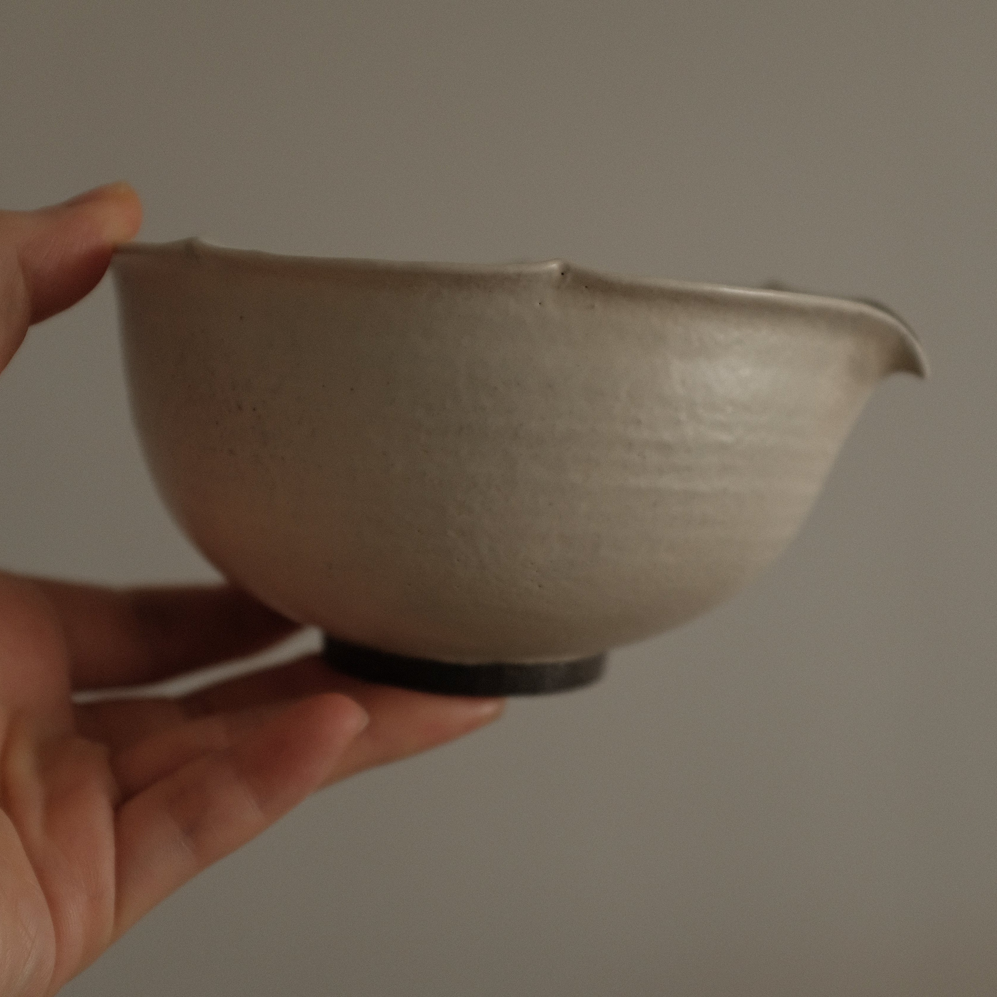 Yuli Handmade Snow White Floral Rim Katakuchi Chawan Matcha Bowl Powdered Glaze Underglazed Stoneware