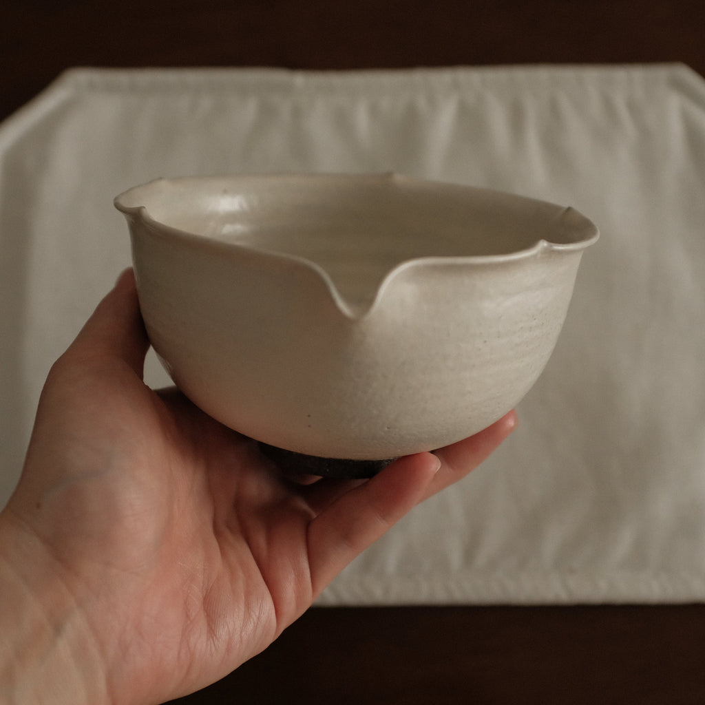 Yuli Handmade Snow White Floral Rim Katakuchi Chawan Matcha Bowl Powdered Glaze Underglazed Stoneware
