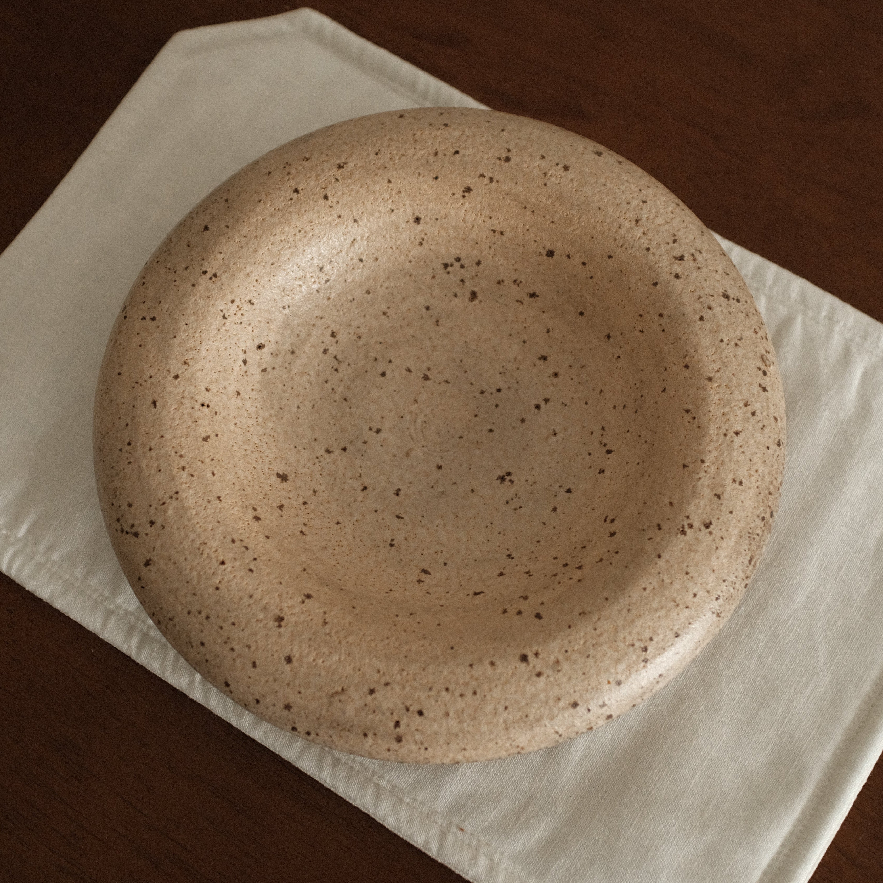Yuli Handmade Speckled Beige Rolled Rim Deep Plate Dish Powdered Glaze Underglazed Stoneware