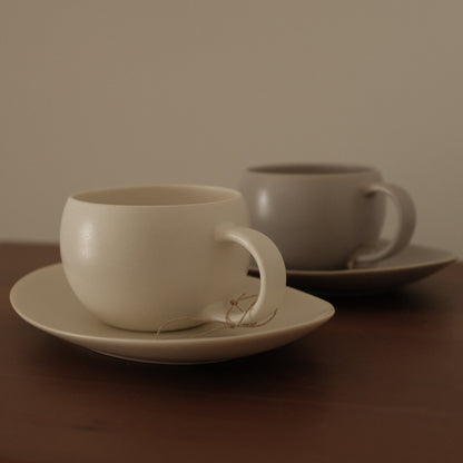 SALIU JAPAN Yui Mug and Tea Plate Gift Set Minoware