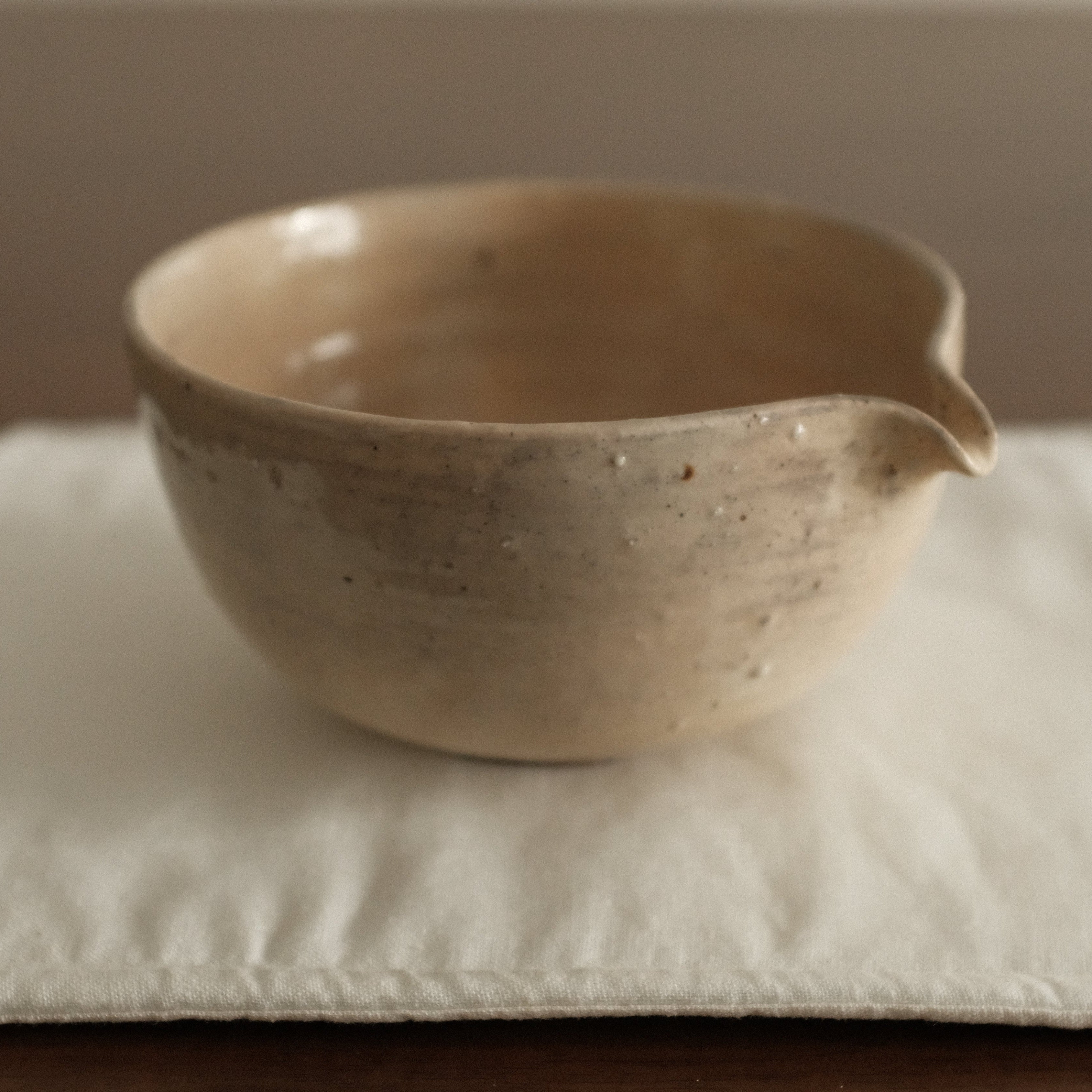 Yuli Handmade Pink Grey Katakuchi Chawan Matcha Bowl Deer Spotted Glazed Underglaze Wood-fired Ceramic Stoneware