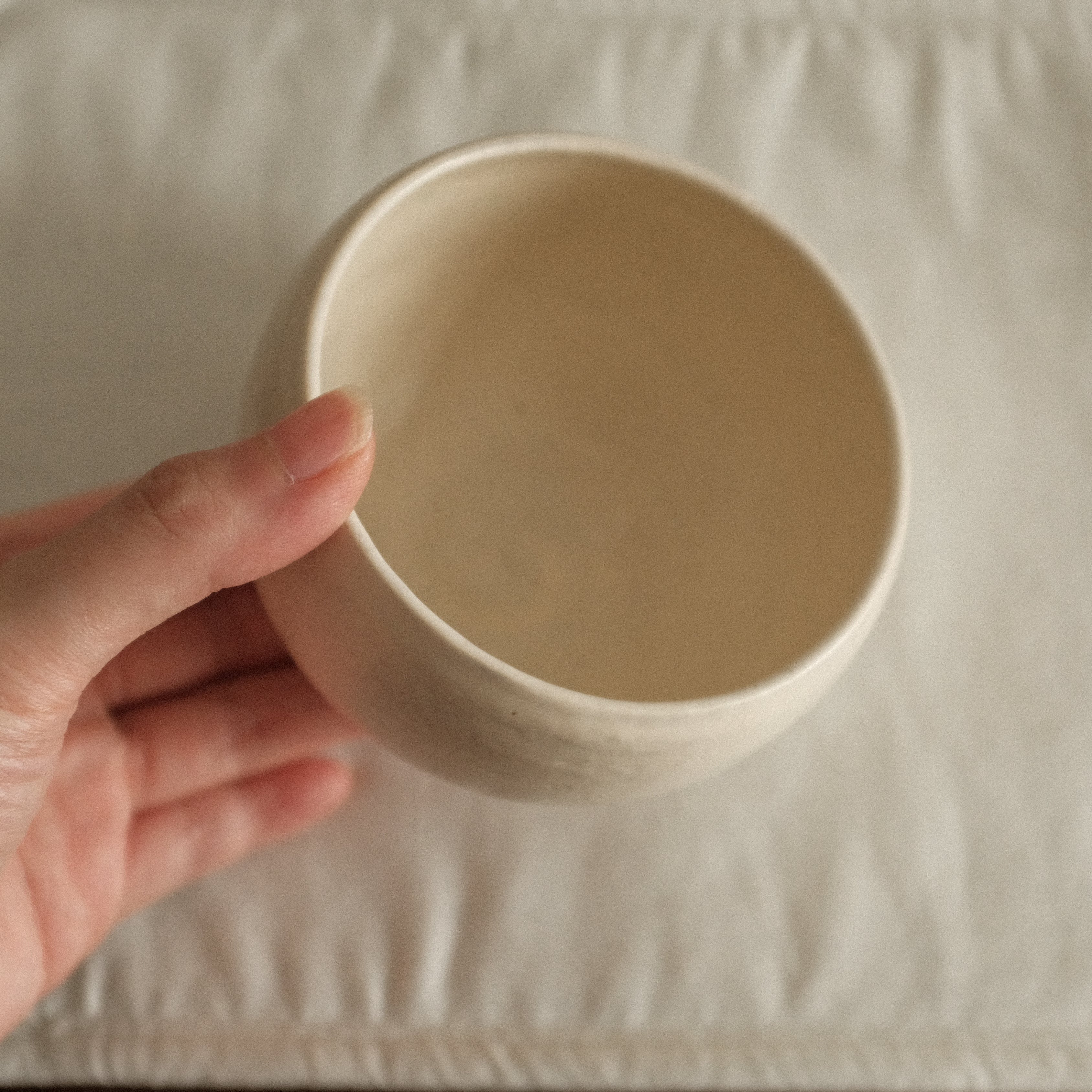 Yuli Handmade Snow White Round Egg Cup Powdered Glaze Underglaze Stoneware