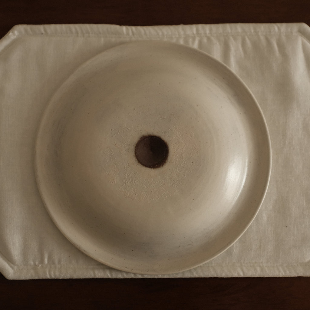 Yuli Handmade White Rolled Rim Shallow Plate Dish Powdered Glaze Underglazed Stoneware