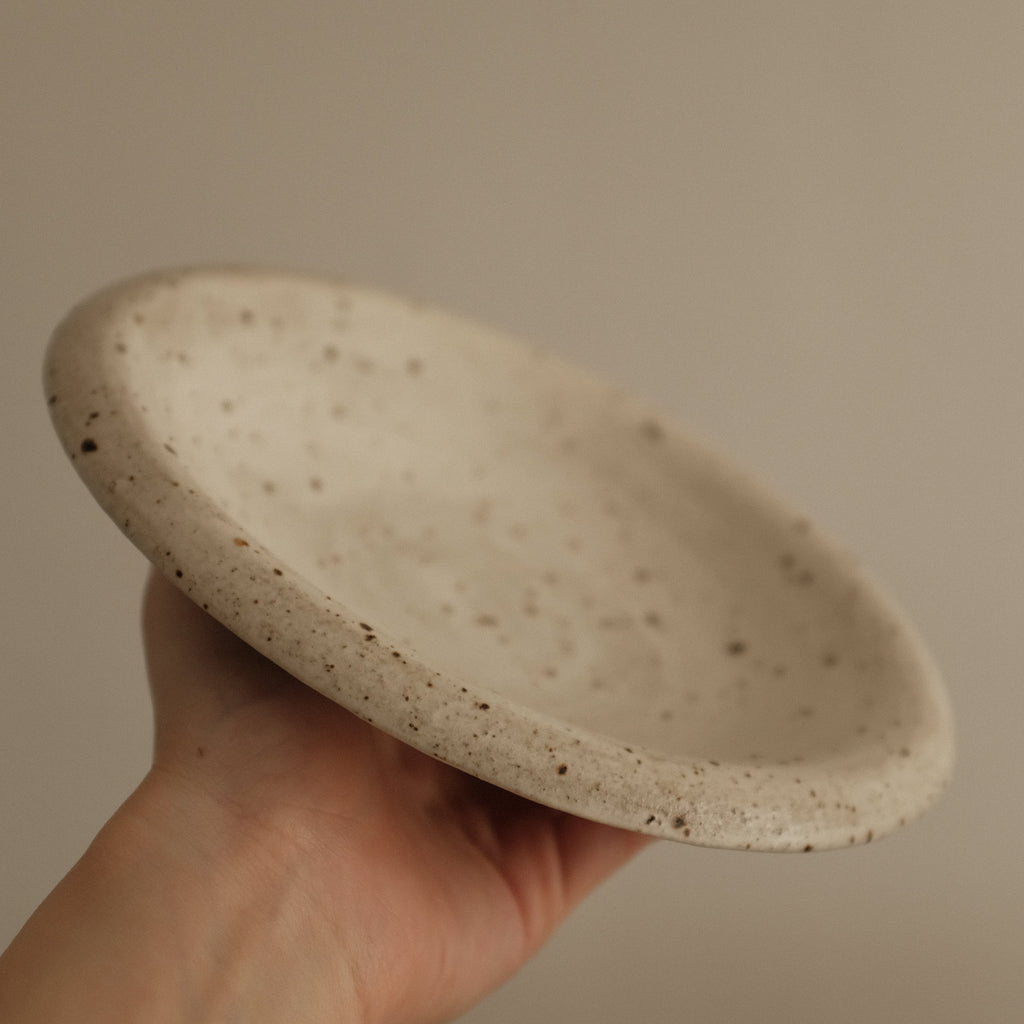 Yuli Handmade Speckled White Rolled Rim Deep Plate Dish Powdered Glaze Underglazed Stoneware