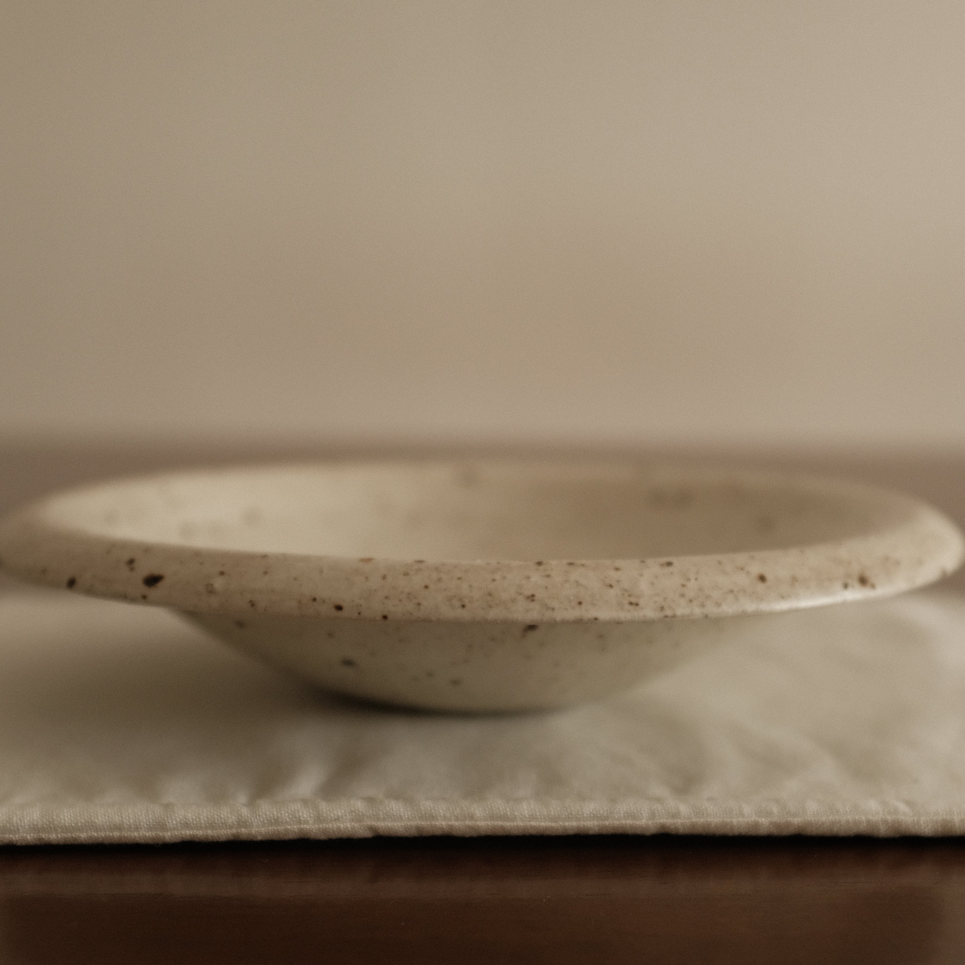 Yuli Handmade Speckled White Rolled Rim Deep Plate Dish Powdered Glaze Underglazed Stoneware
