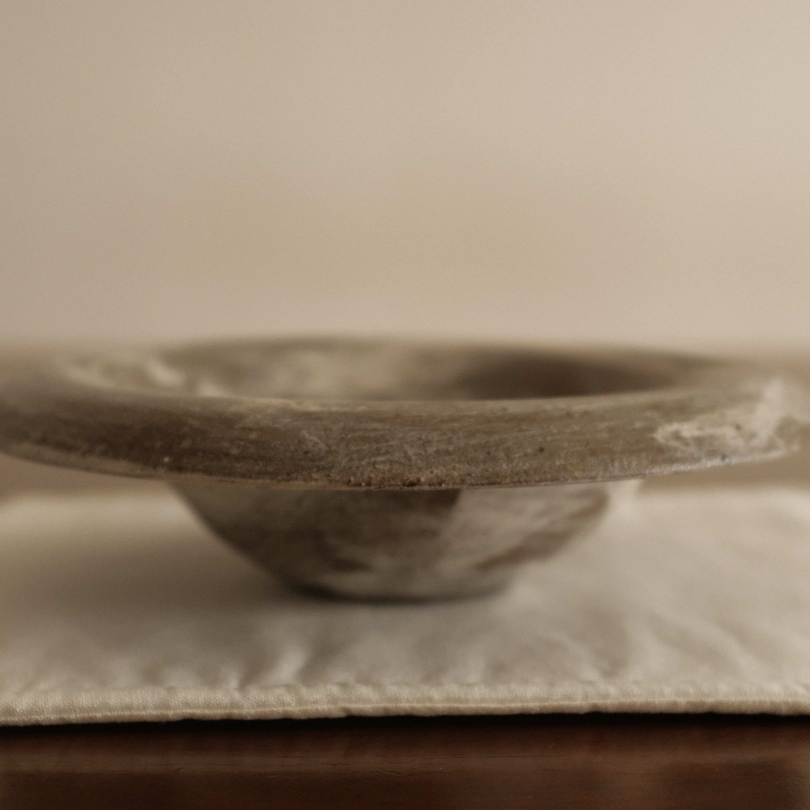 Yuli Handmade Speckled Grey White Rolled Rim Deep Plate Dish Powdered Glaze Underglazed Stoneware