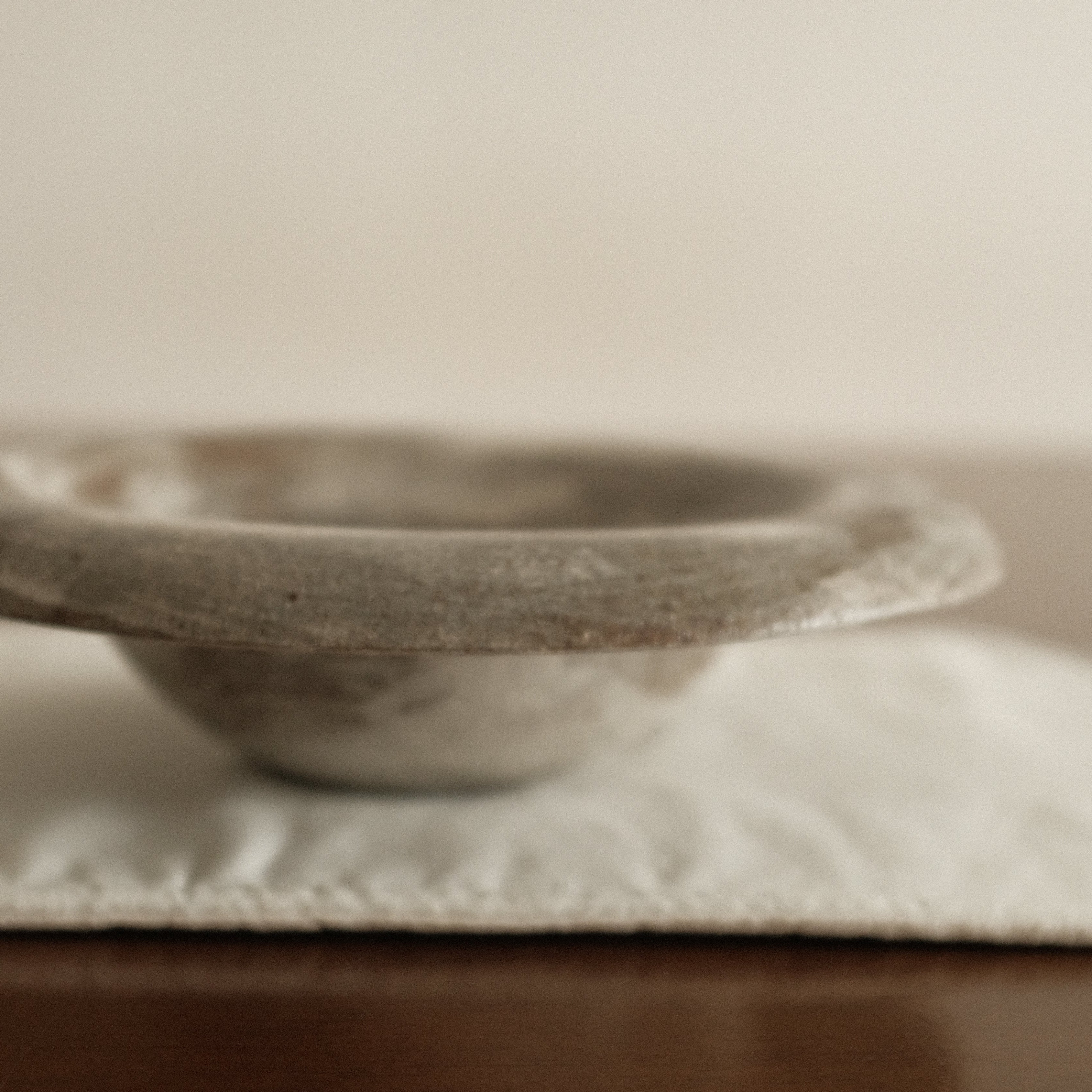 Yuli Handmade Speckled Grey White Rolled Rim Deep Plate Dish Powdered Glaze Underglazed Stoneware