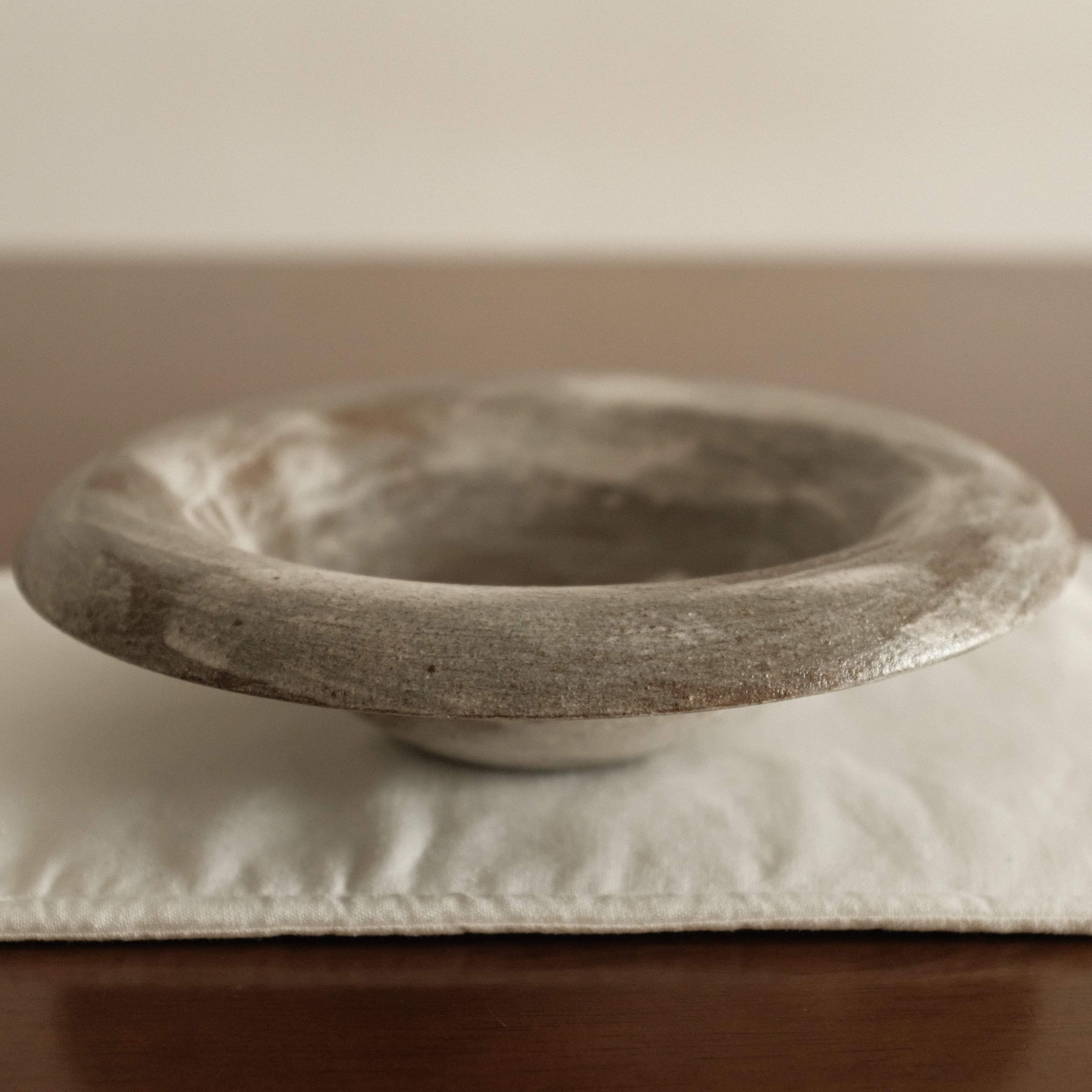 Yuli Handmade Speckled Grey White Rolled Rim Deep Plate Dish Powdered Glaze Underglazed Stoneware