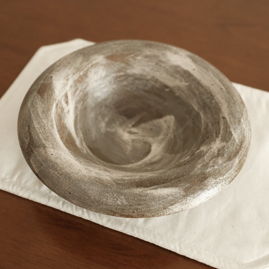Yuli Handmade Speckled Grey White Rolled Rim Deep Plate Dish Powdered Glaze Underglazed Stoneware