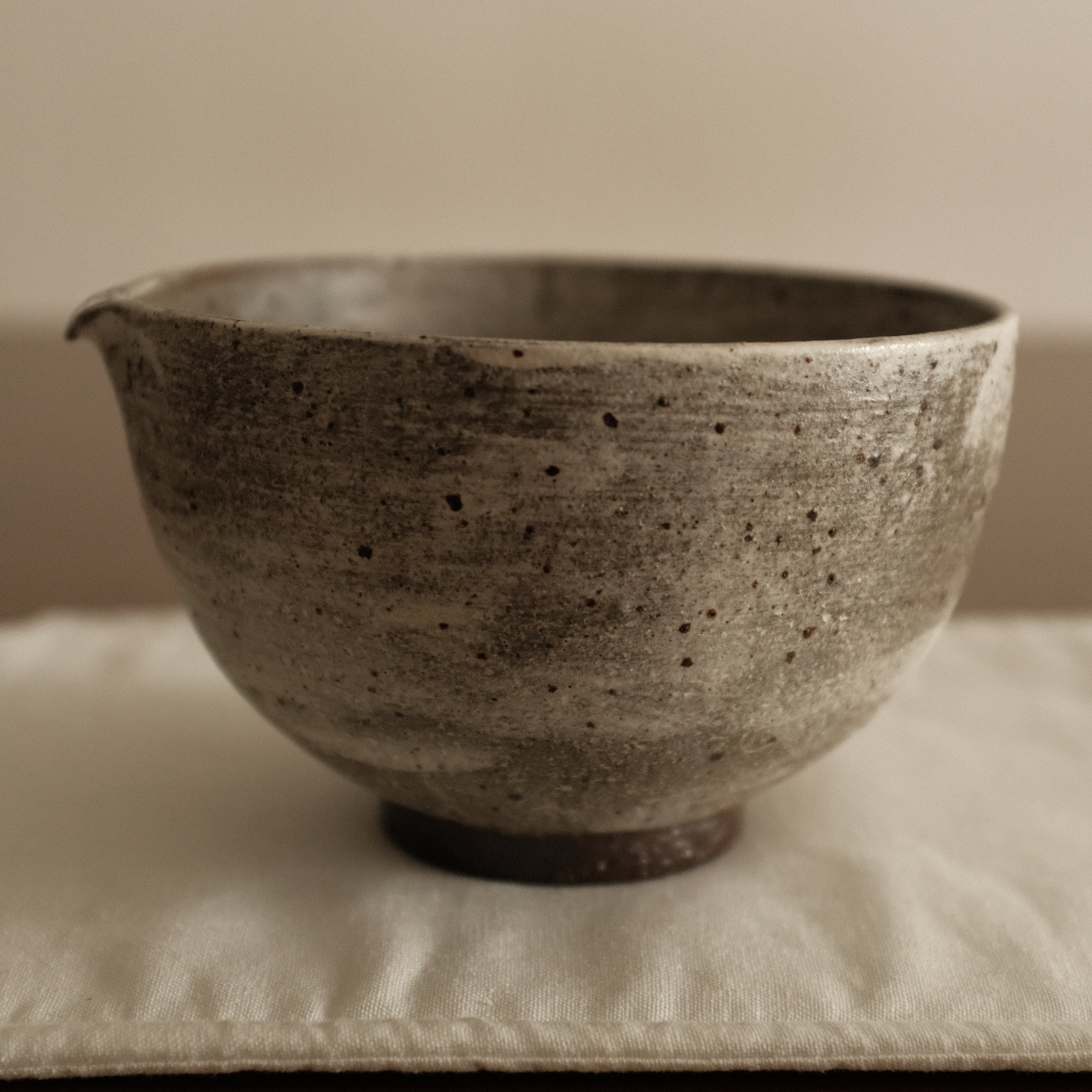 Yuli Handmade Speckled Grey White Katakuchi Chawan Matcha Bowl Powdered Glaze Underglaze Stoneware