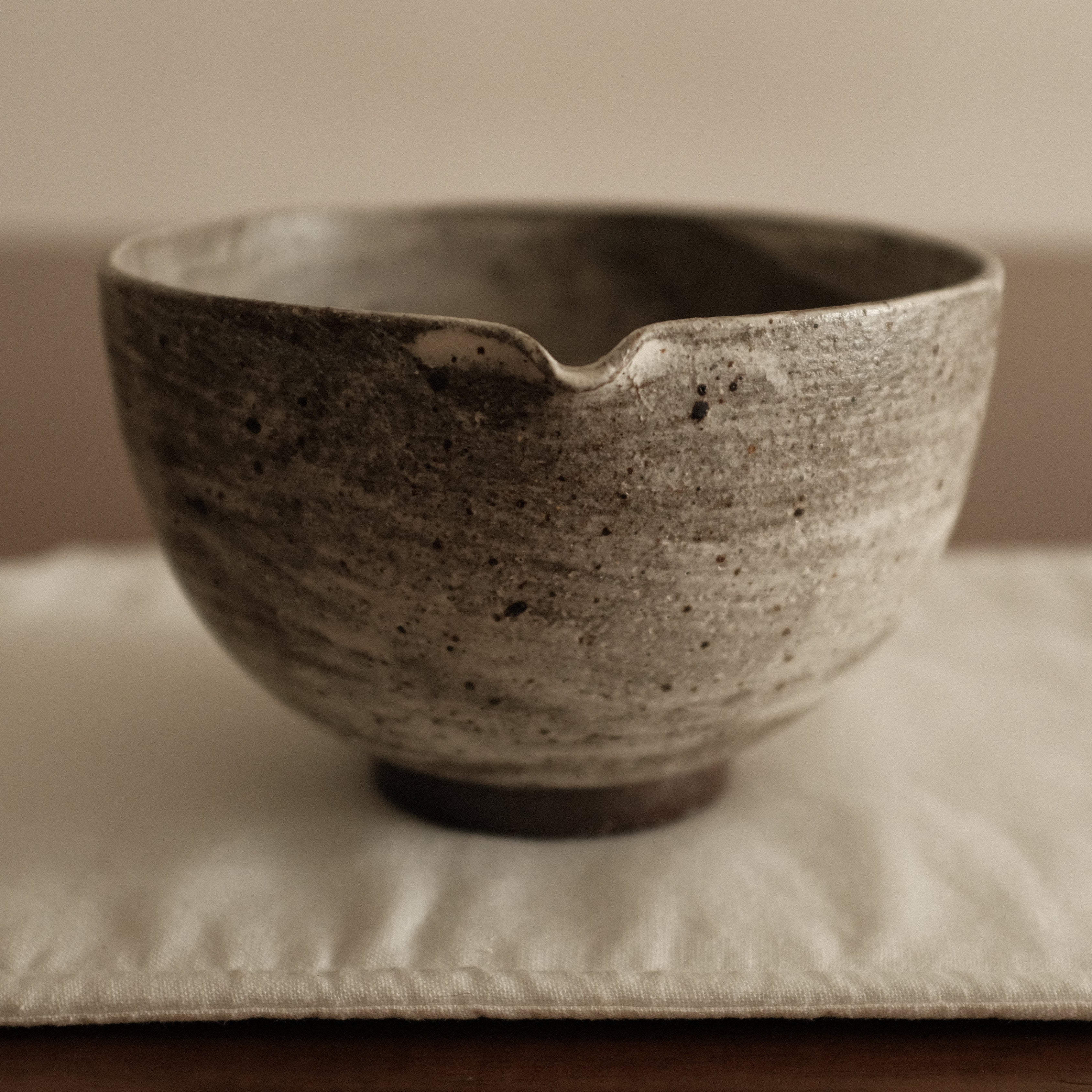 Yuli Handmade Speckled Grey White Katakuchi Chawan Matcha Bowl Powdered Glaze Underglaze Stoneware