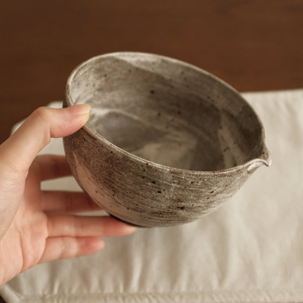 Yuli Handmade Speckled Grey White Katakuchi Chawan Matcha Bowl Powdered Glaze Underglaze Stoneware