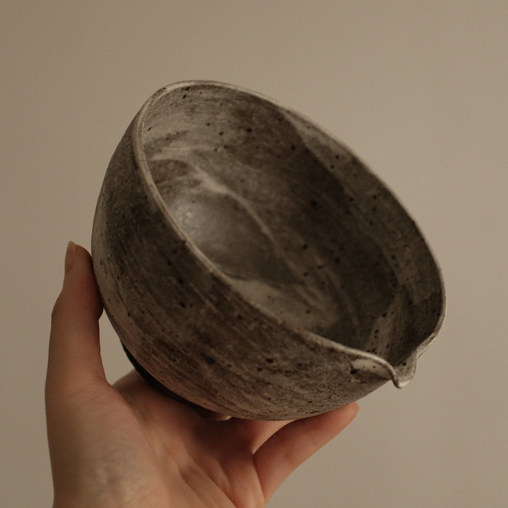 Yuli Handmade Speckled Grey White Katakuchi Chawan Matcha Bowl Powdered Glaze Underglaze Stoneware