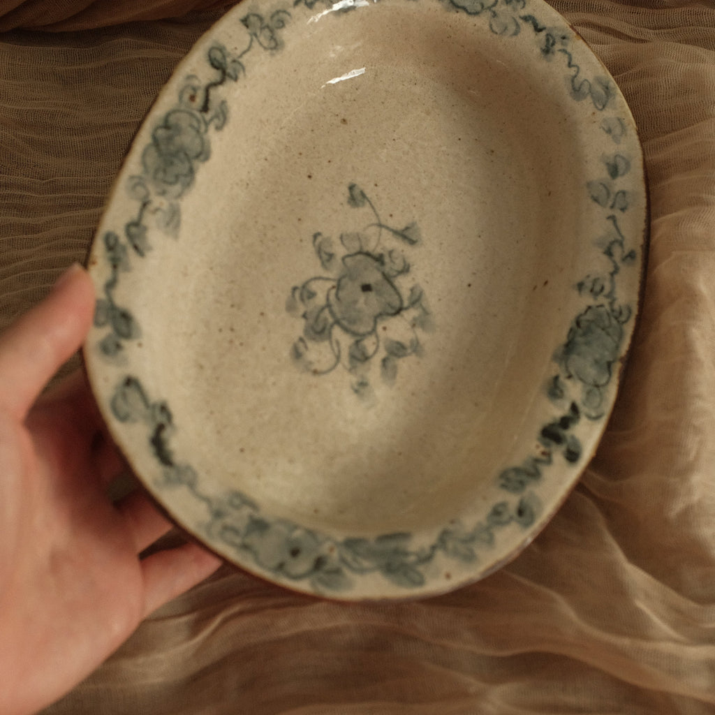 Annan Azure Retro Style Hand Painted Blue and White Decorative Floral Large Plate Underglazed Stoneware Ceramic