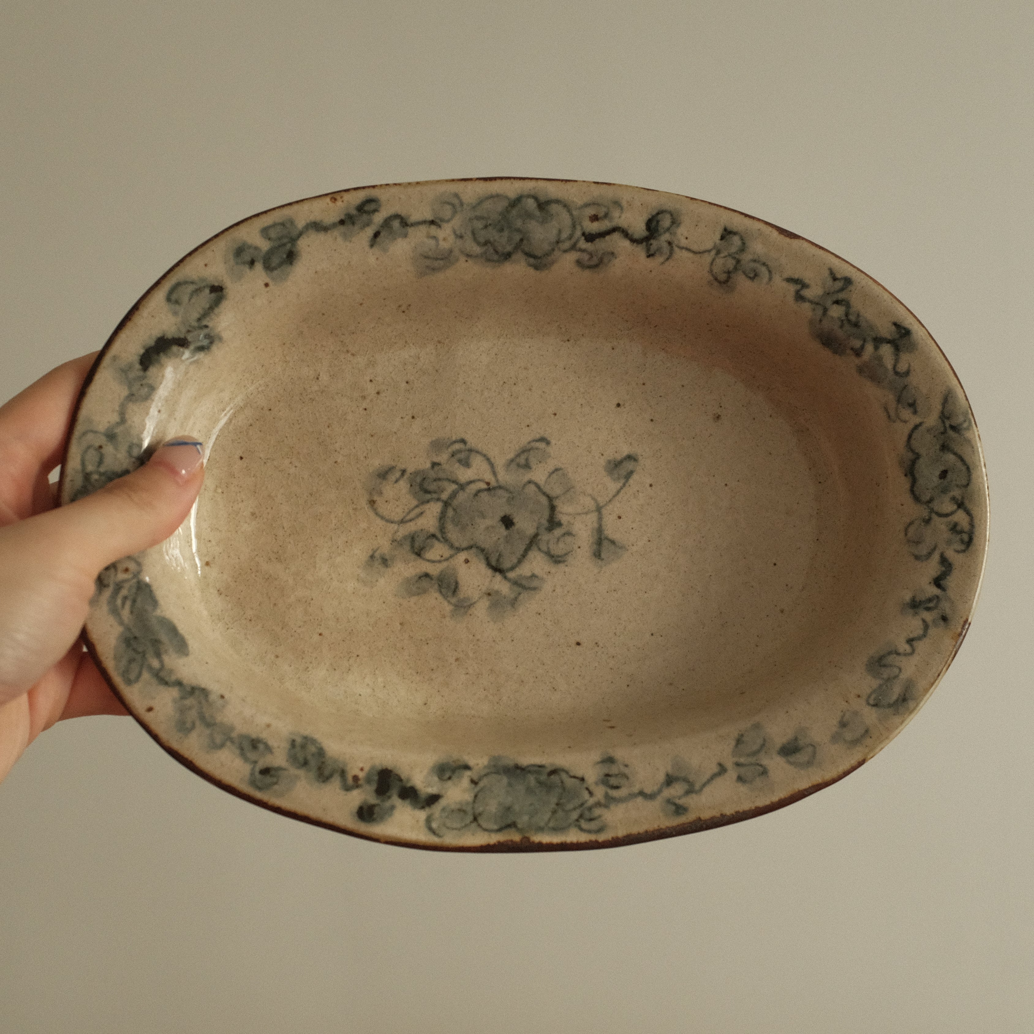 Annan Azure Retro Style Hand Painted Blue and White Decorative Floral Large Plate Underglazed Stoneware Ceramic