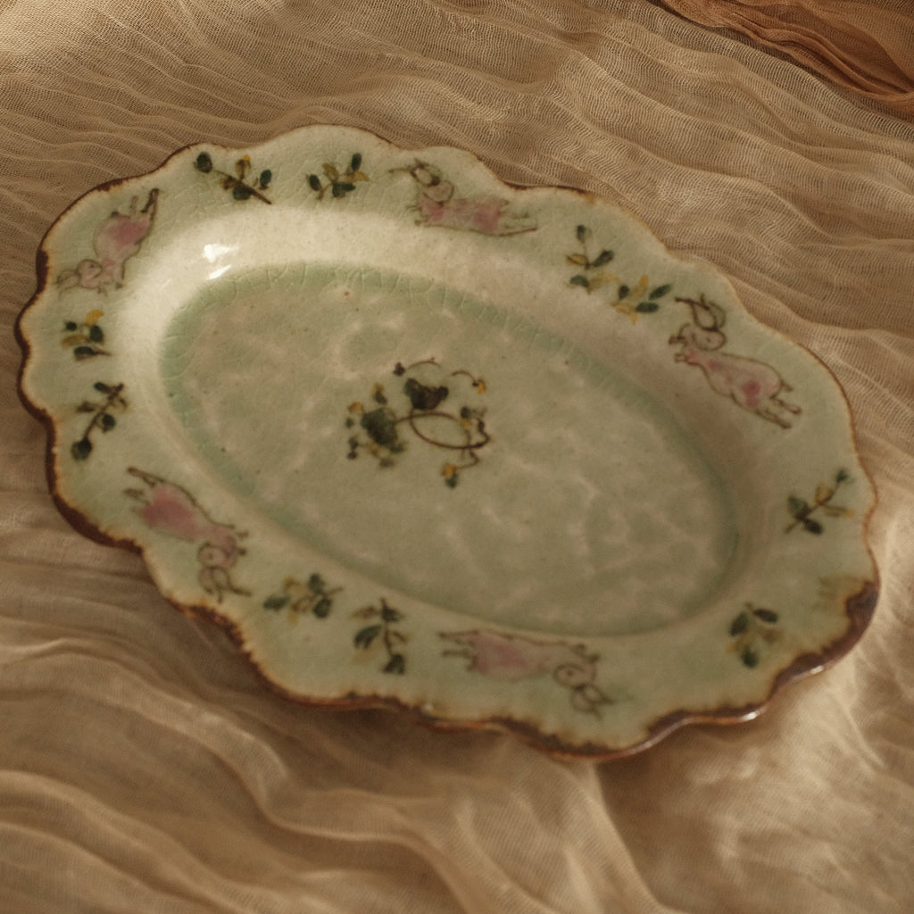 Annan Azure Retro Style Hand Painted Floral Rim Decorative Rabbit Bunny Pattern Plate Underglazed Stoneware Ceramic