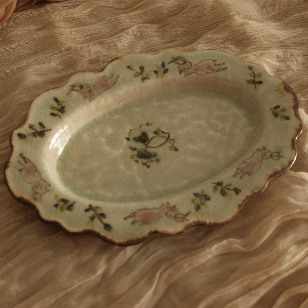 Annan Azure Retro Style Hand Painted Floral Rim Decorative Rabbit Bunny Pattern Plate Underglazed Stoneware Ceramic