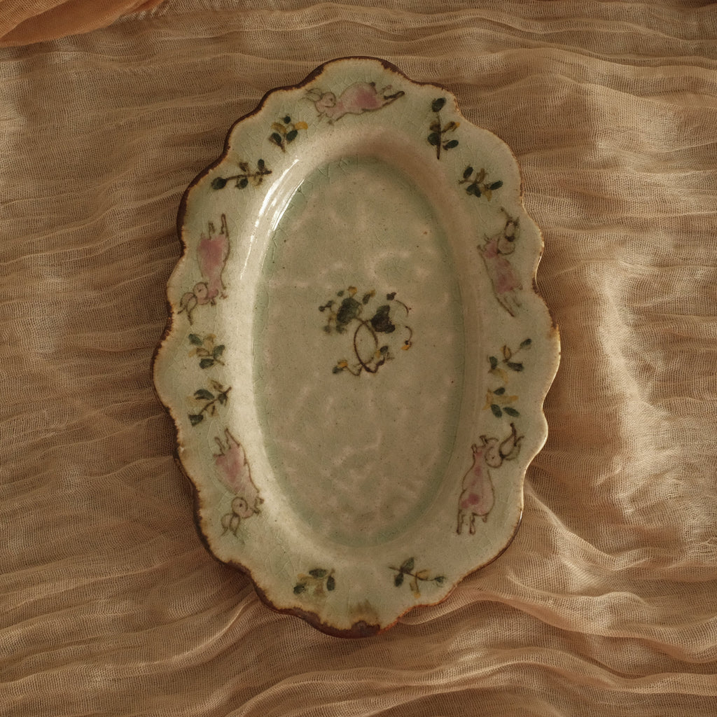 Annan Azure Retro Style Hand Painted Floral Rim Decorative Rabbit Bunny Pattern Plate Underglazed Stoneware Ceramic