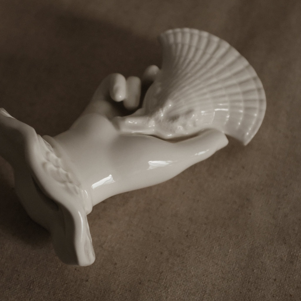 MARELLA French Retro Grasp of Sea Shell Ceramic Flower Vase Card Holder Tissue Holder